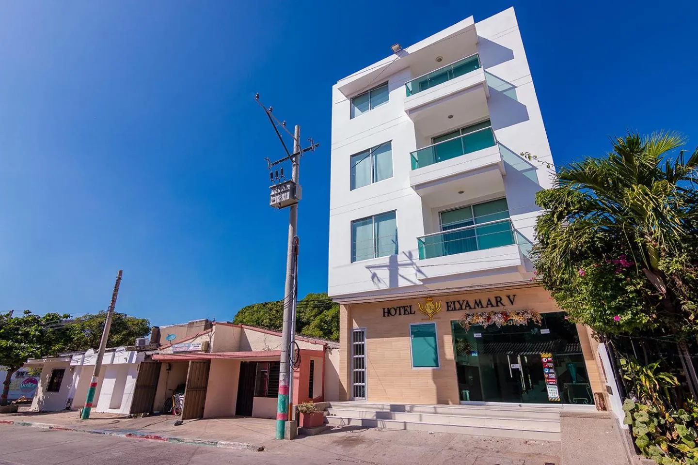 Facade/entrance in Ayenda Elyamar V