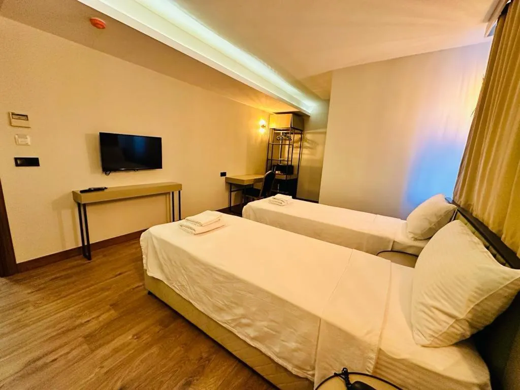 Photo of the whole room in Nice Royal Cıty