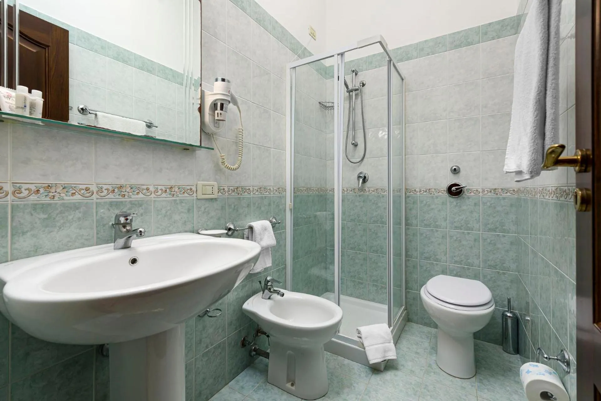 Bathroom in Araba Fenice Hotel