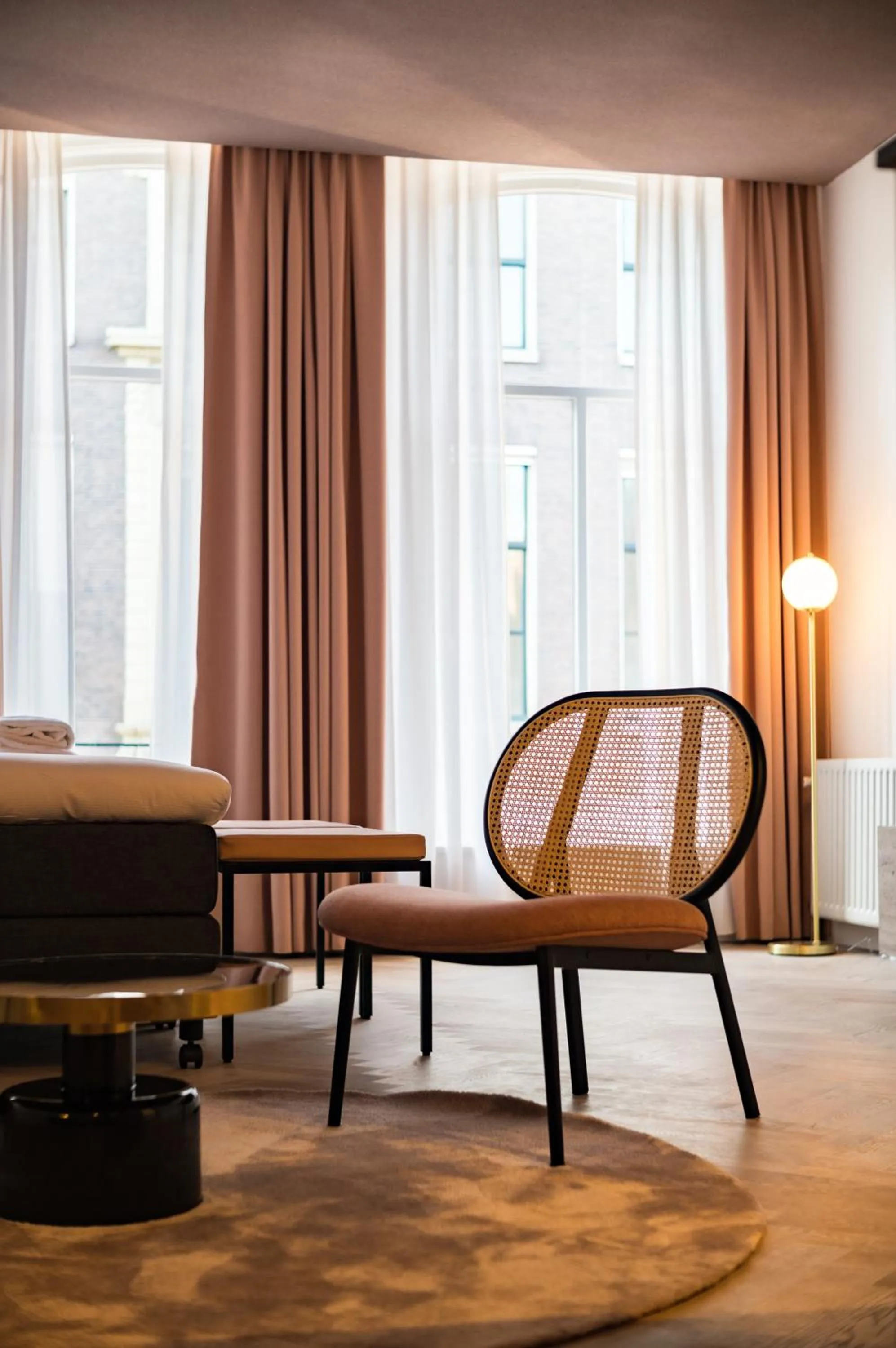 Seating area in Hotel Halbert