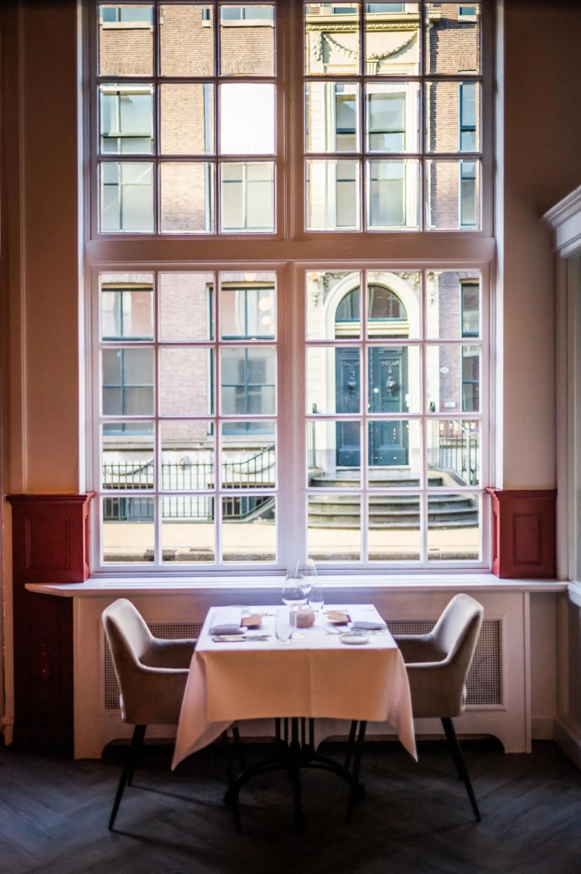 Restaurant/places to eat in Hotel Halbert