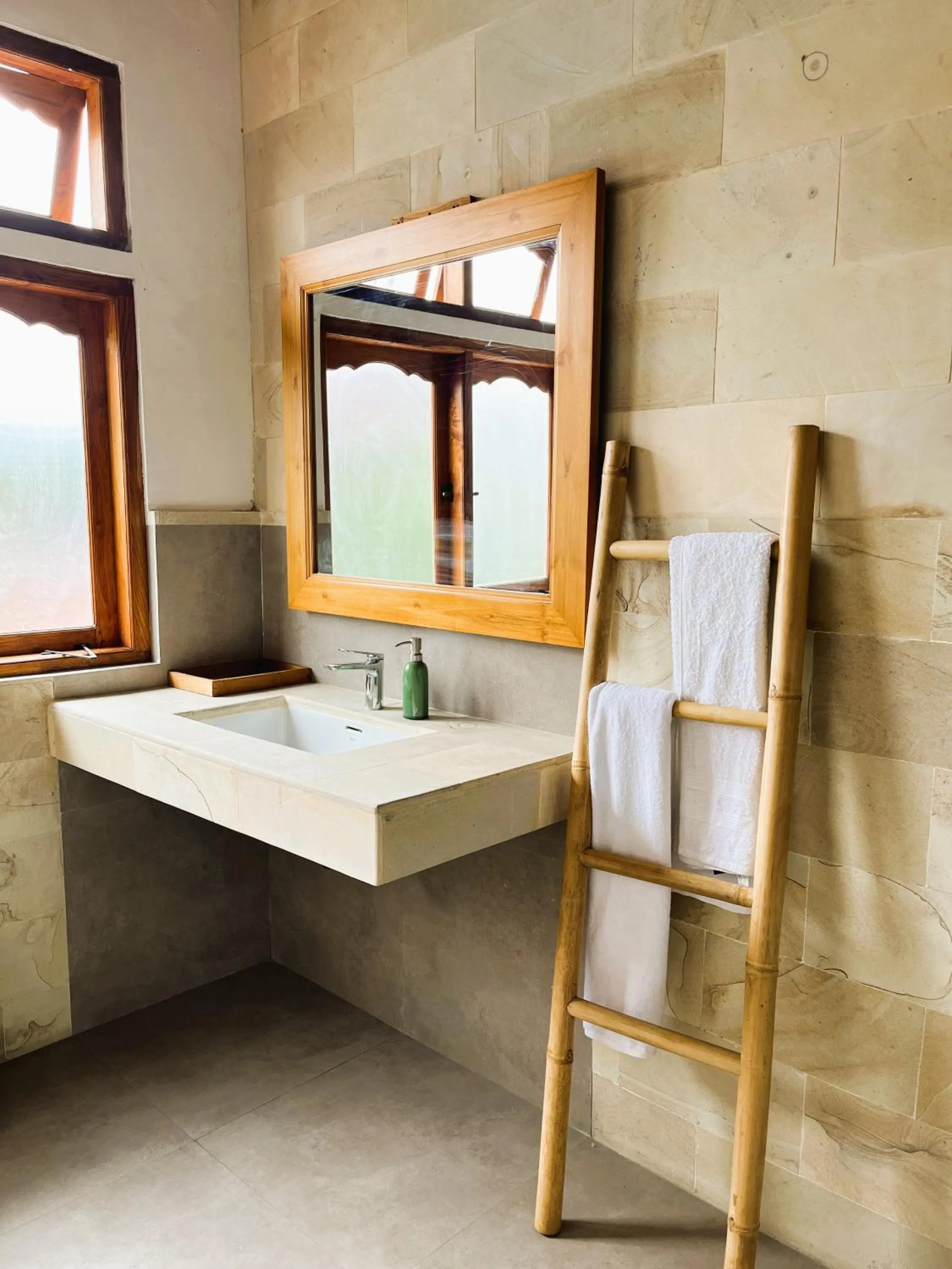 Bathroom in Kubu Elsa Bali