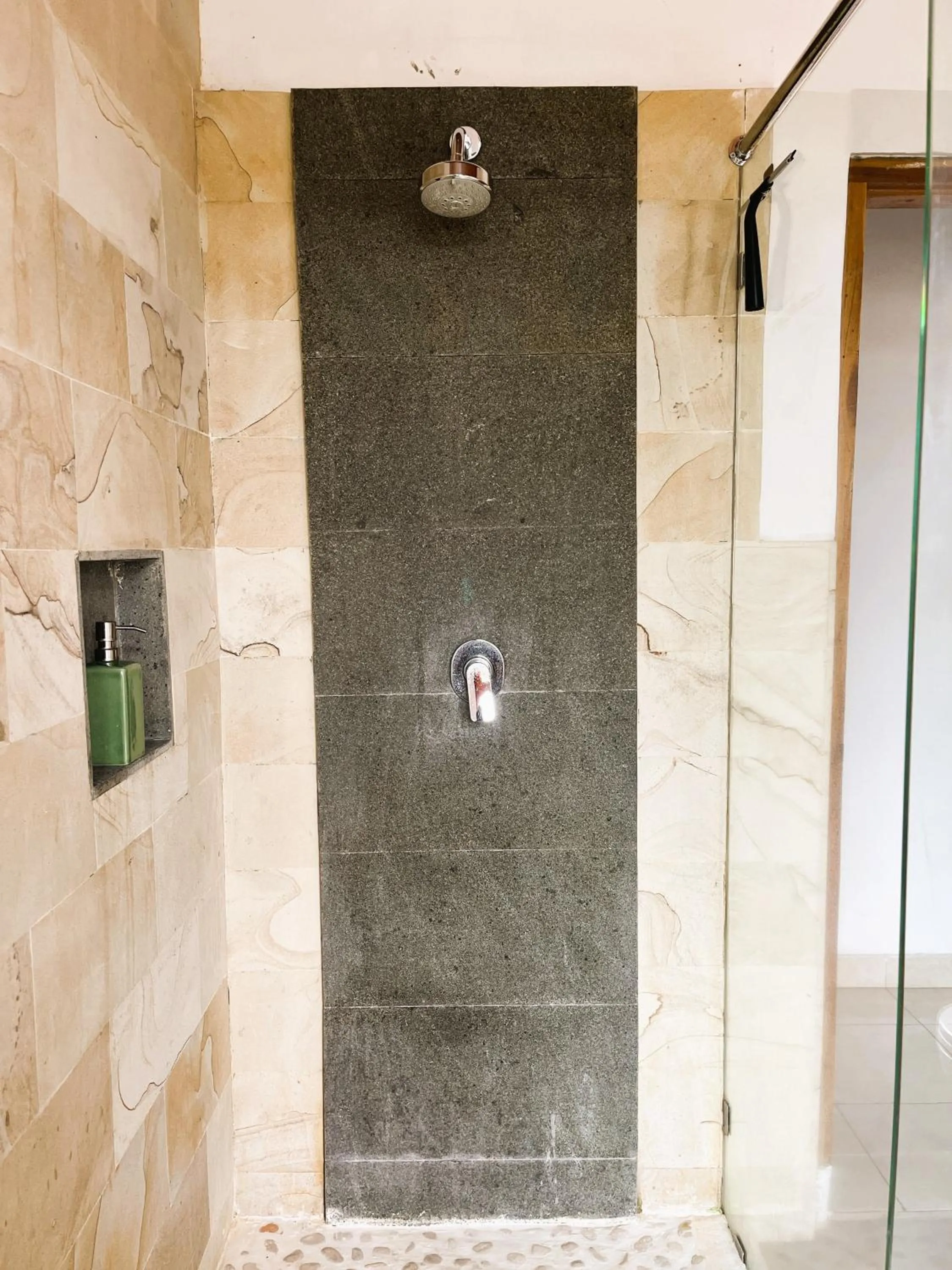 Shower in Kubu Elsa Bali