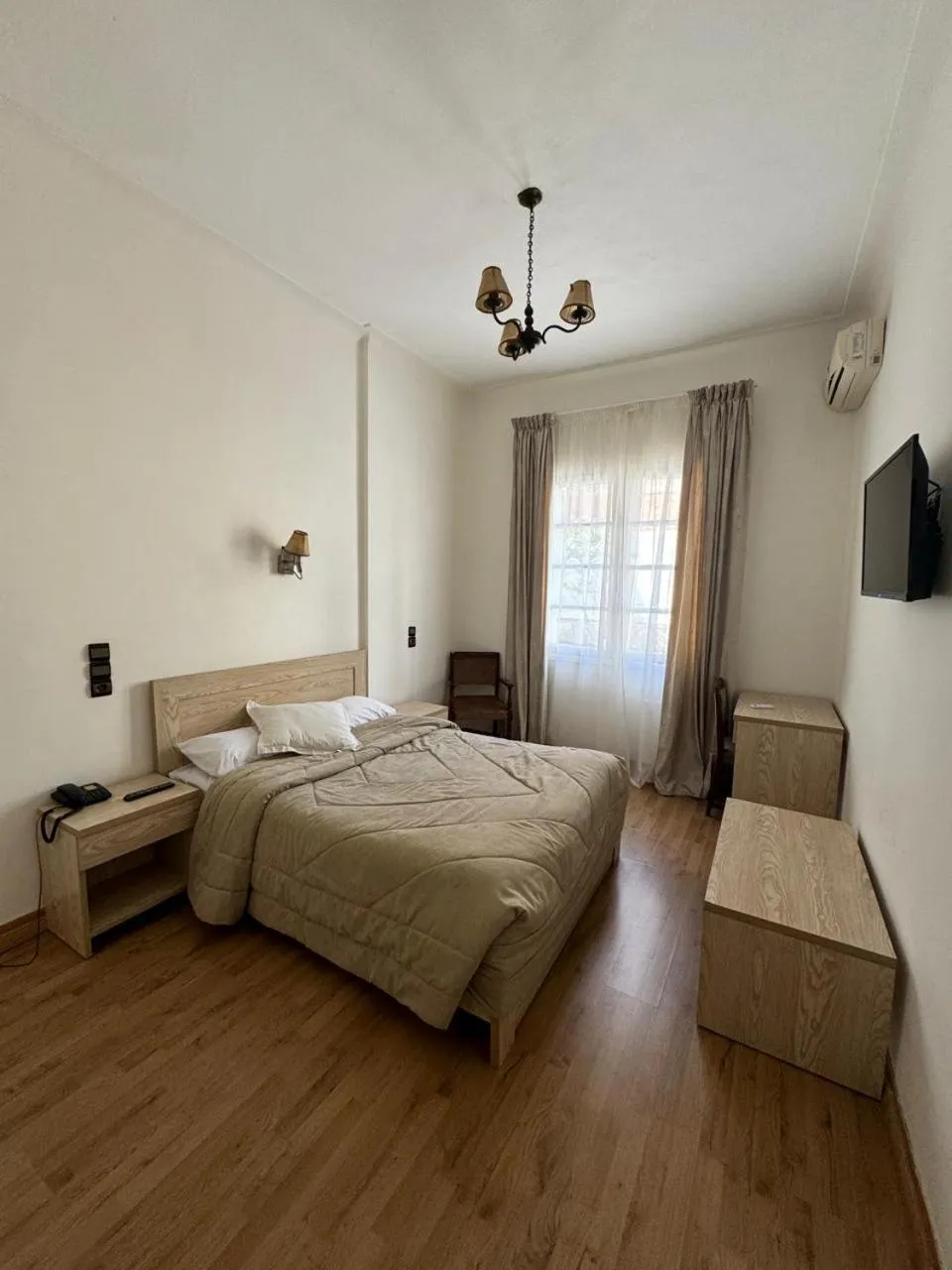 Double Room with Private Bathroom - single occupancy in Hôtel Mauritania