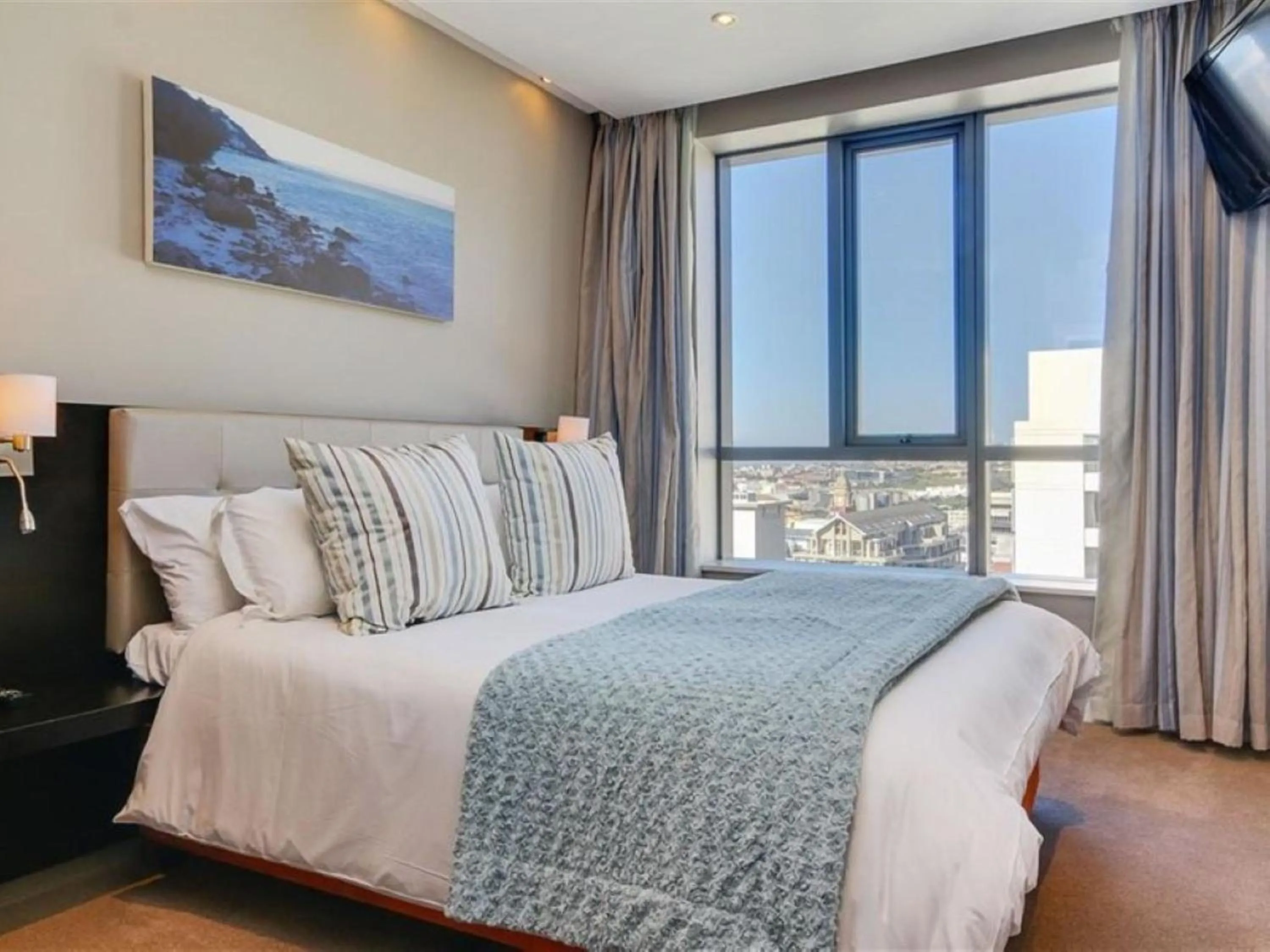 Bedroom, Bed in Mandela Rhodes Place