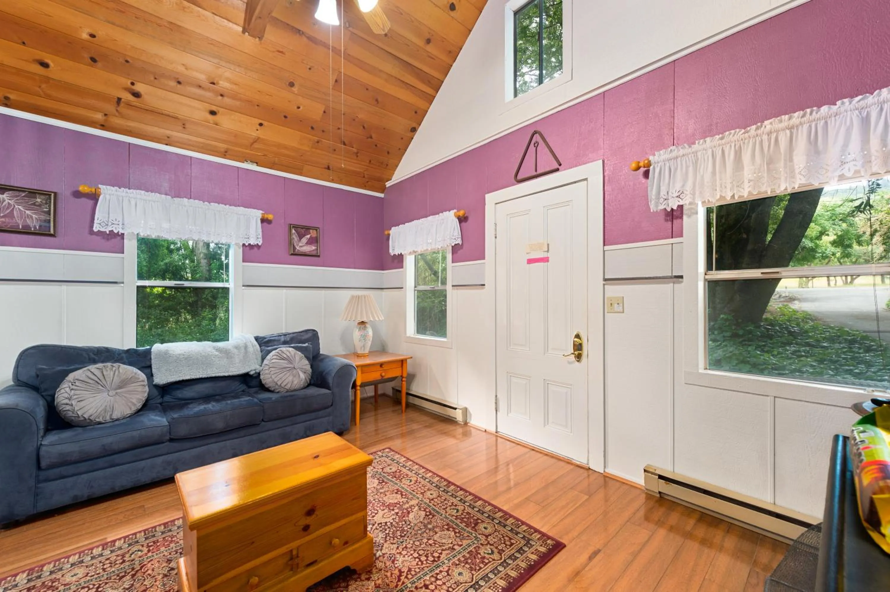 Seating area in The Gables Wine Country Inn