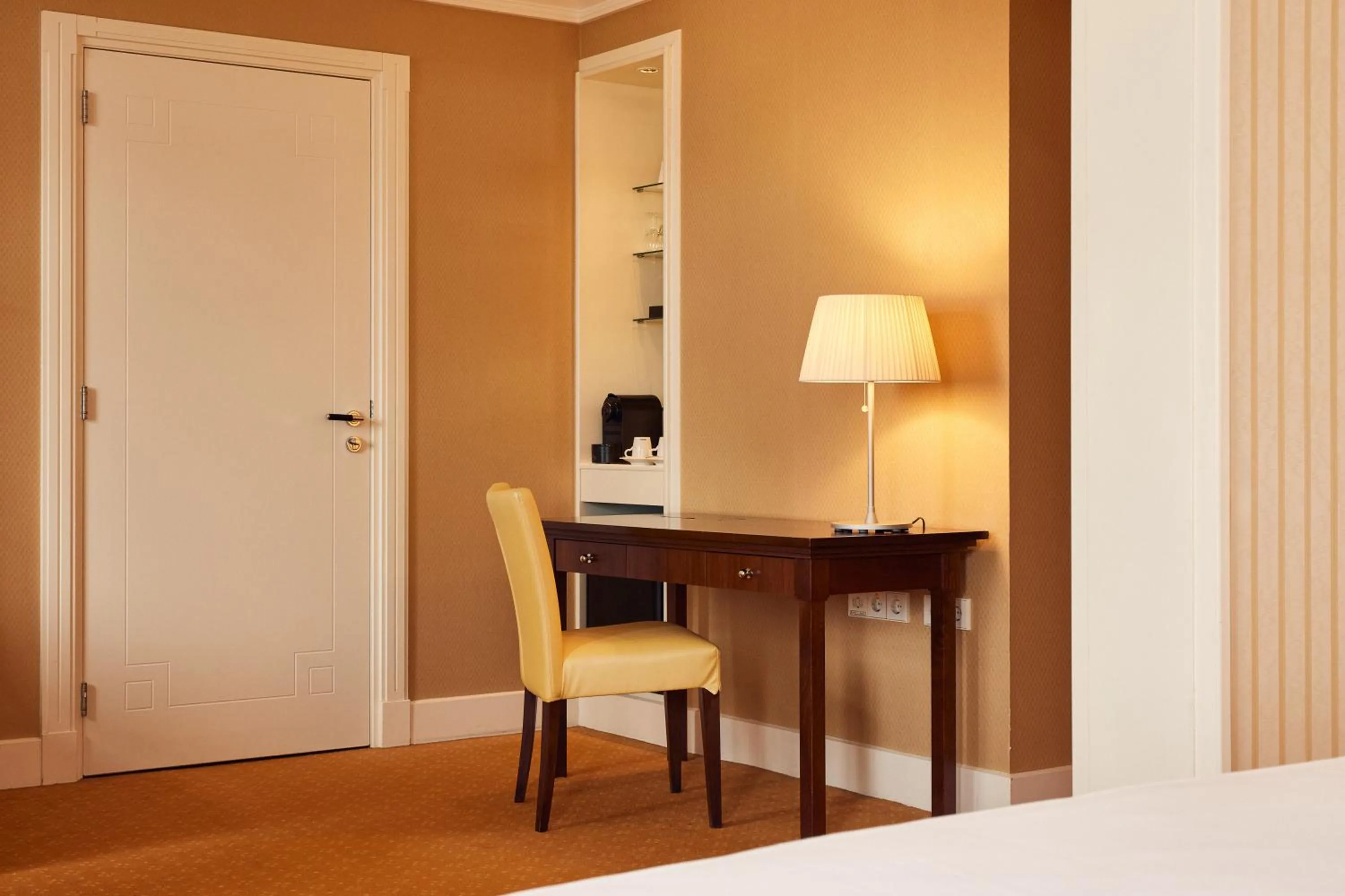 Seating area, Bed in Van der Valk Palace Hotel Noordwijk