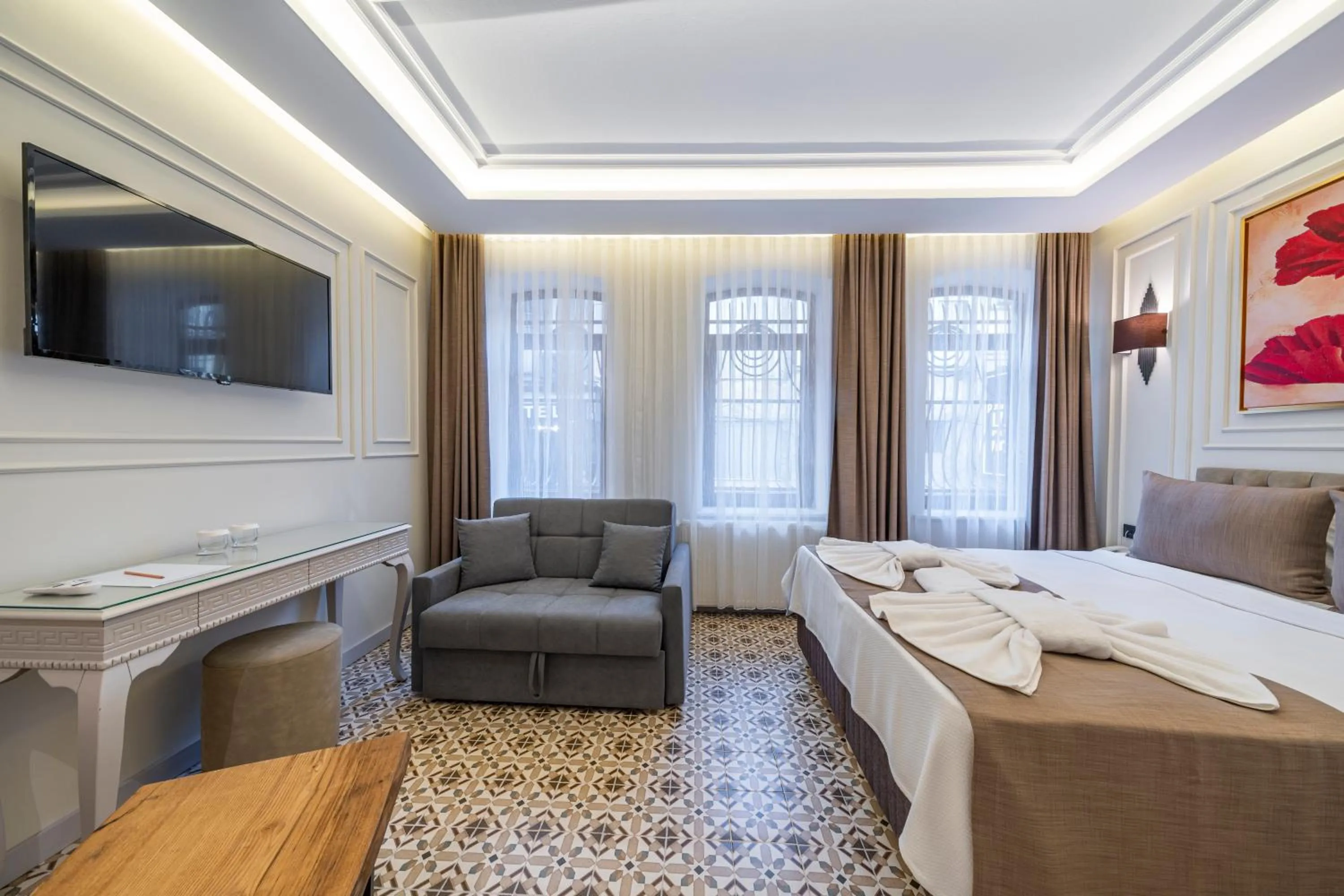 TV and multimedia, Bed in Pera Luna Premium Hotel