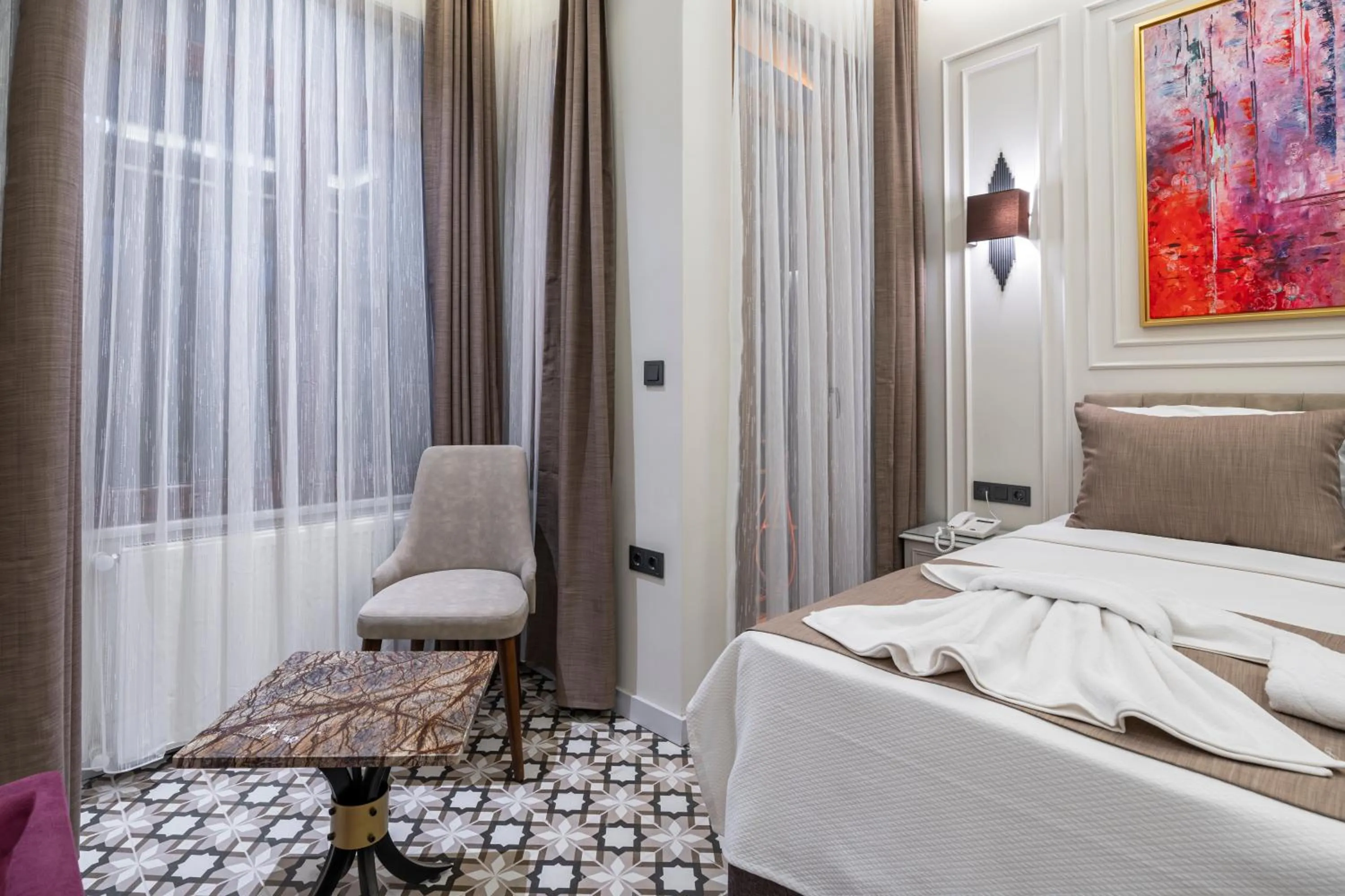 Toilet, Bed in Pera Luna Premium Hotel