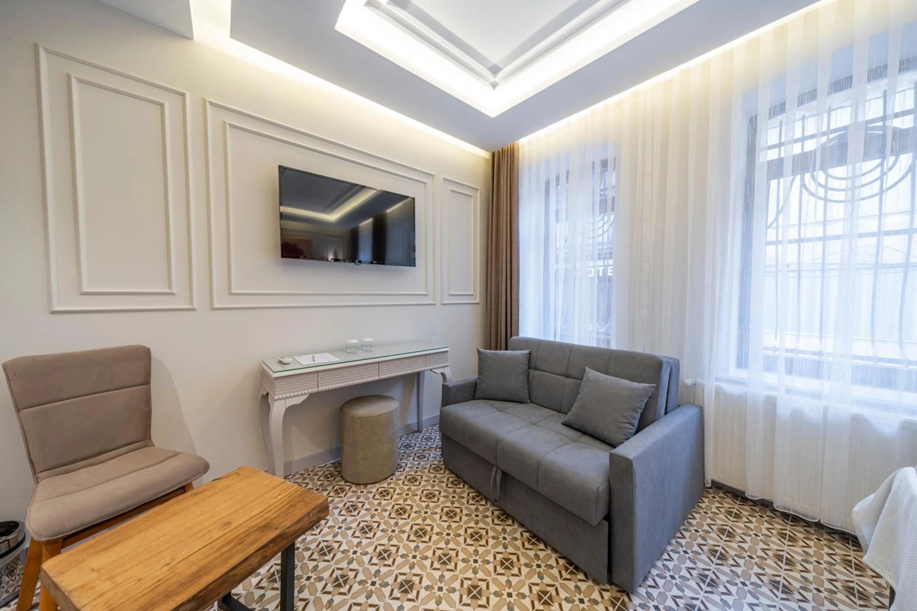 Seating area in Pera Luna Premium Hotel