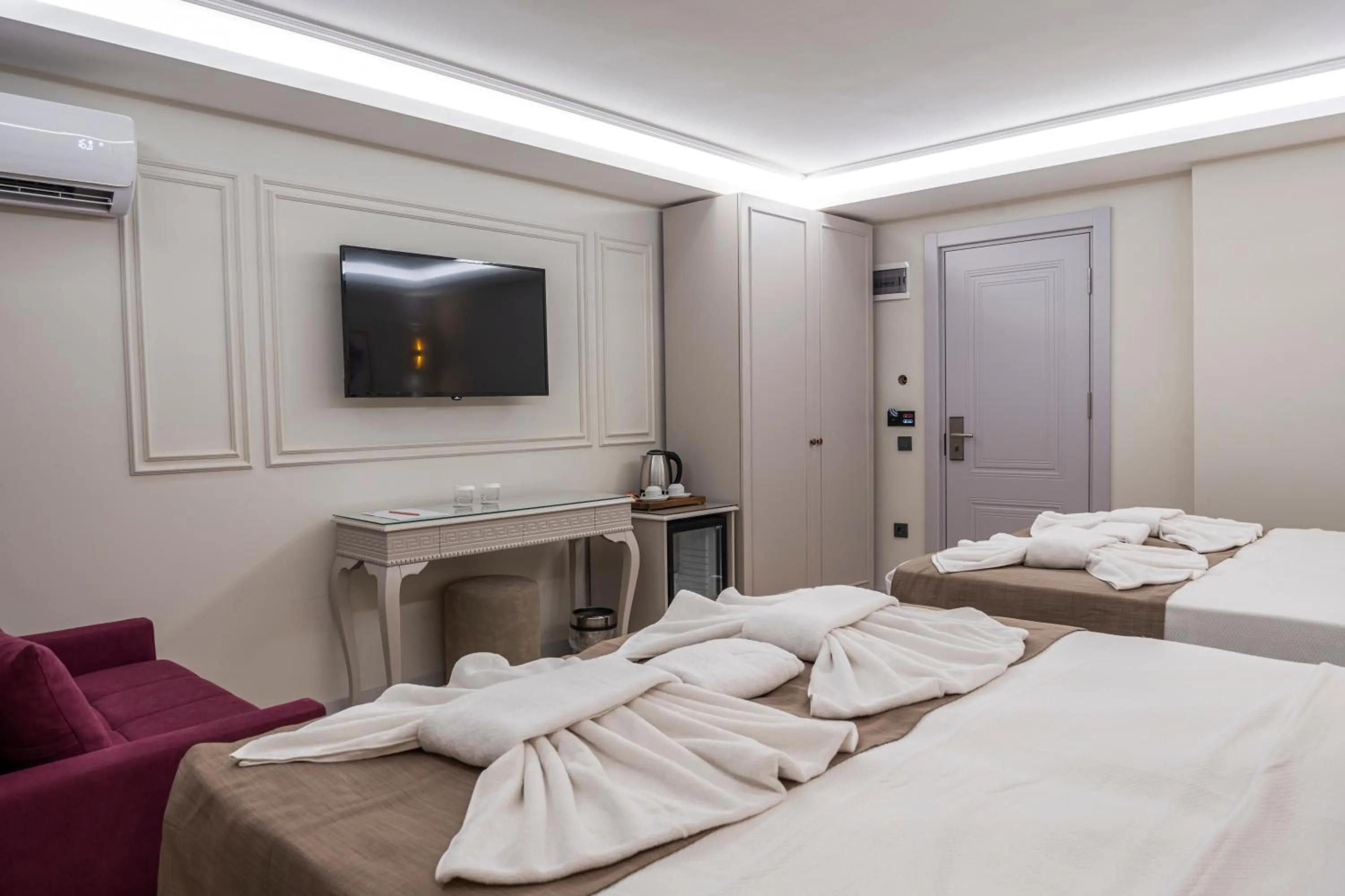 Bed in Pera Luna Premium Hotel