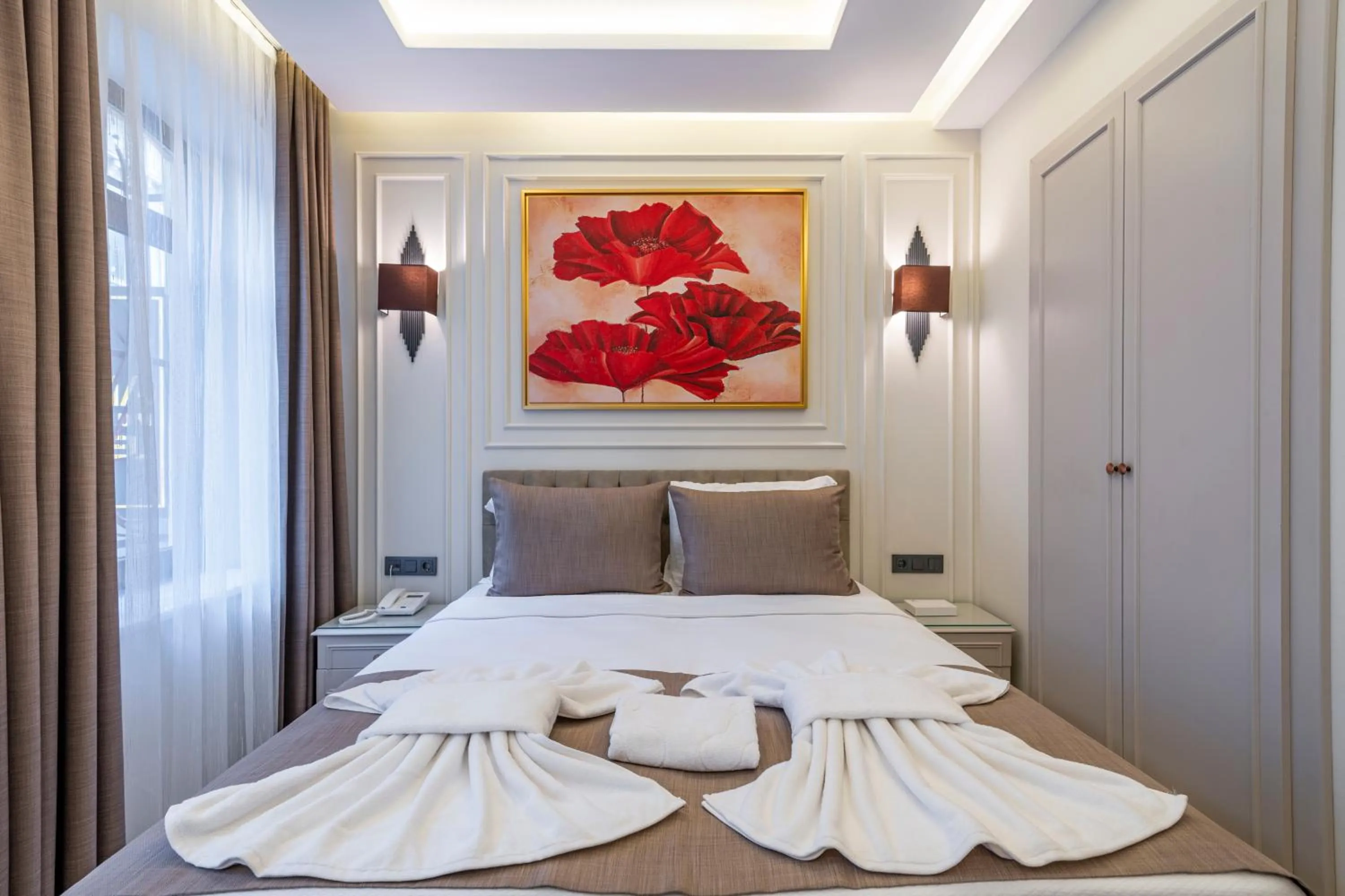 Bed in Pera Luna Premium Hotel