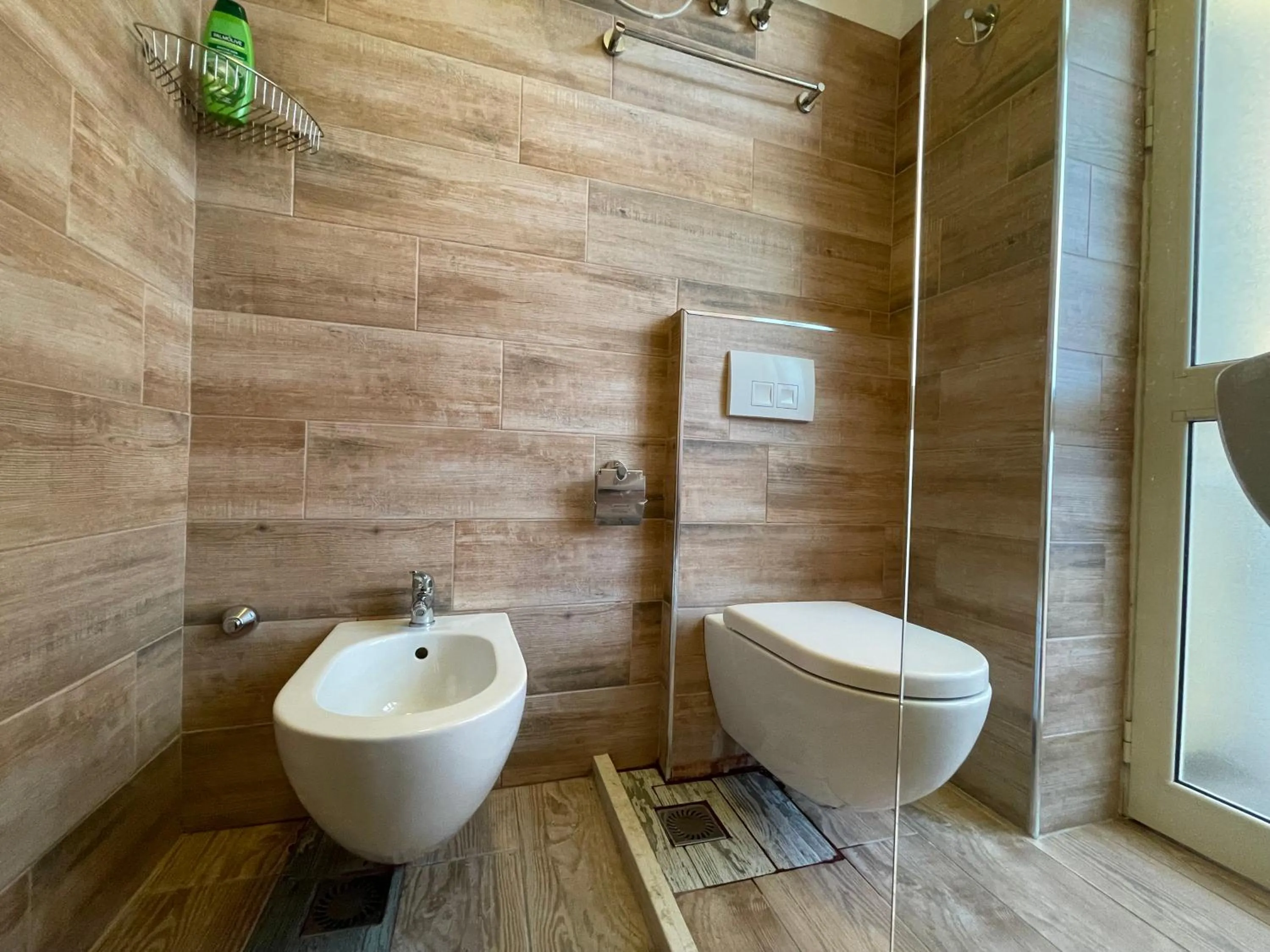 Toilet in Myslym Shyri's Apartments