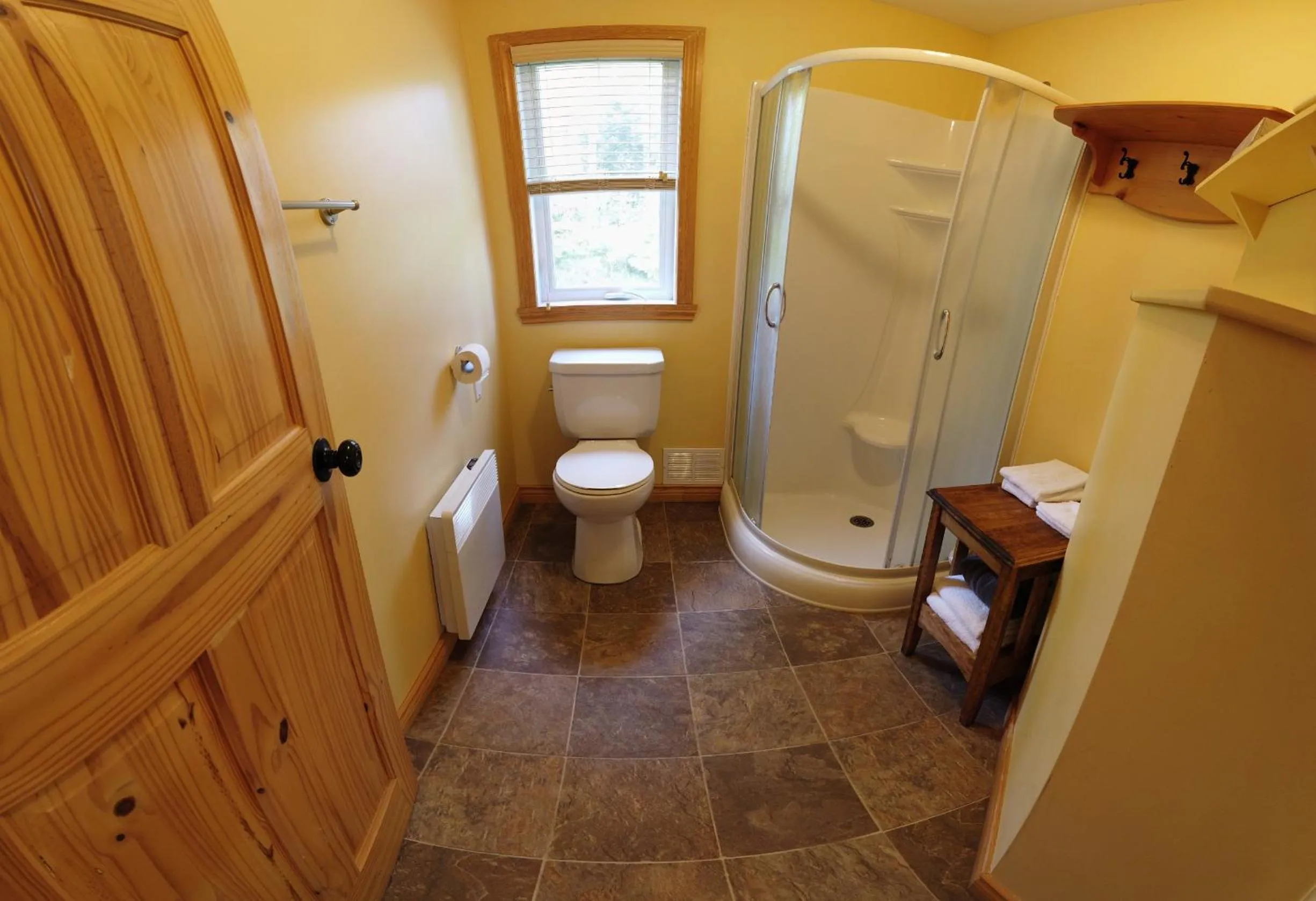 Shower in Parc du Mont-Citadelle