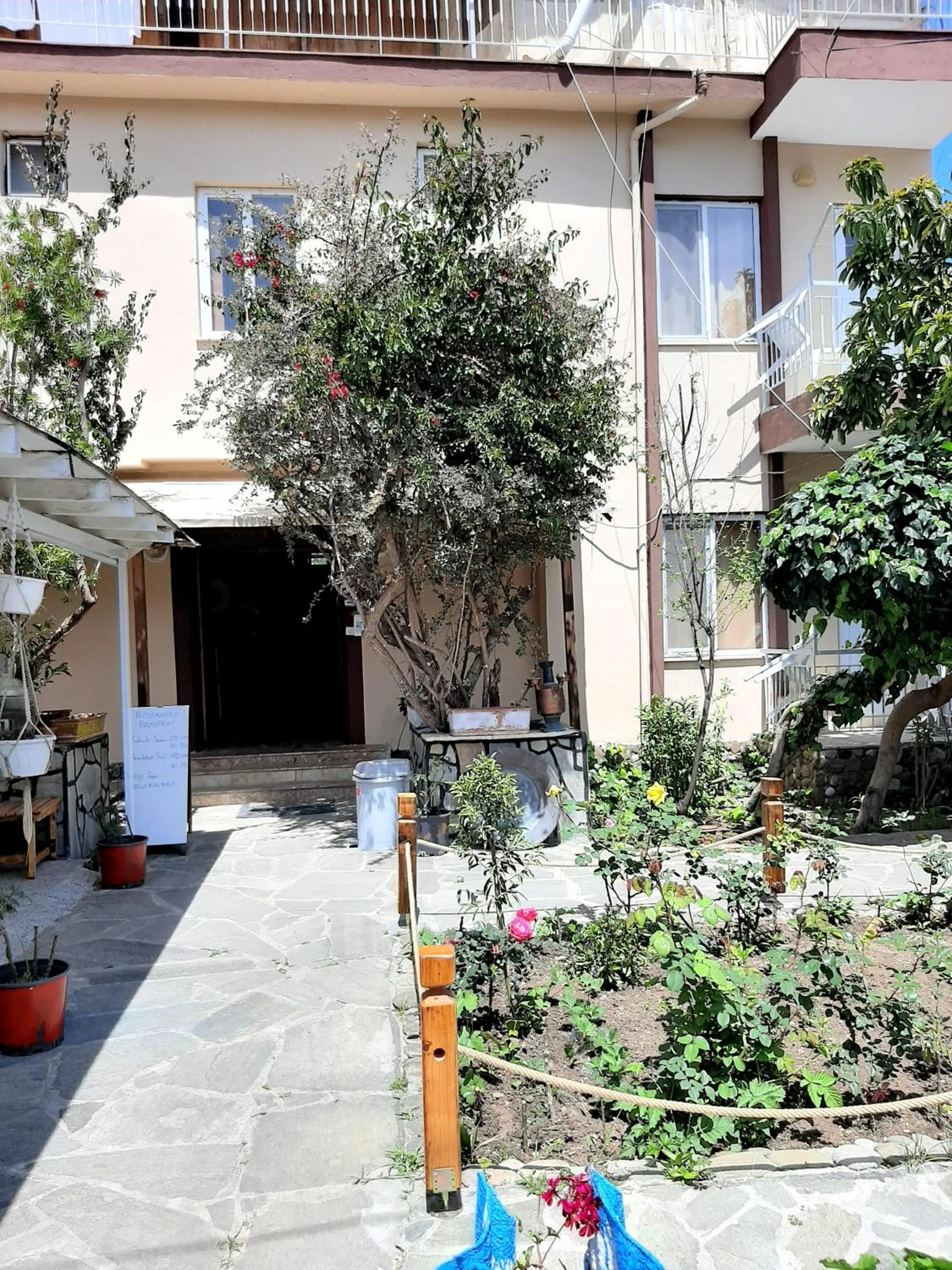 Facade/entrance in Rosemary Pansiyon
