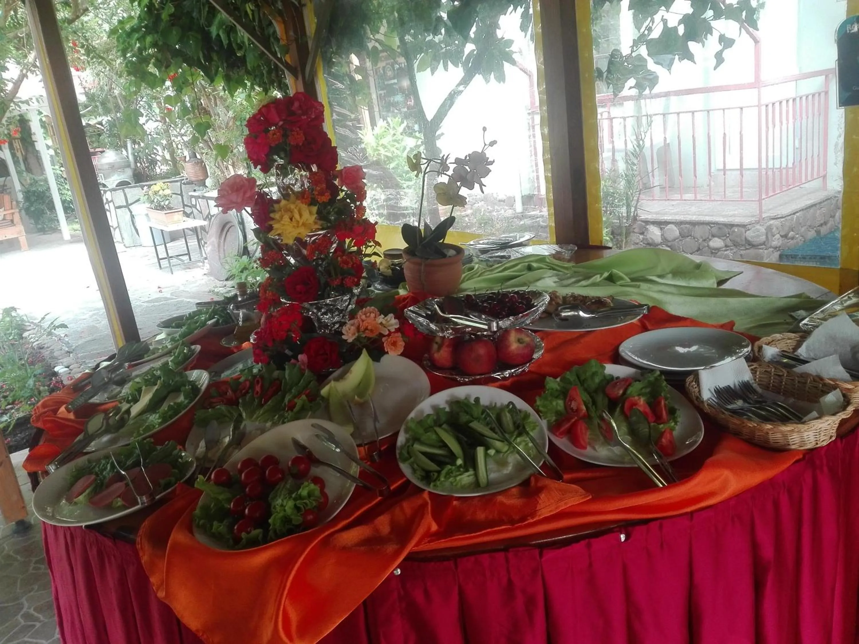 Restaurant/places to eat in Rosemary Pansiyon