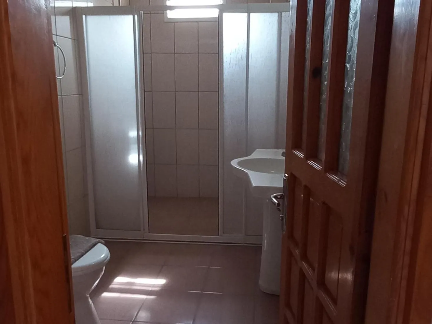 Shower in Rosemary Pansiyon