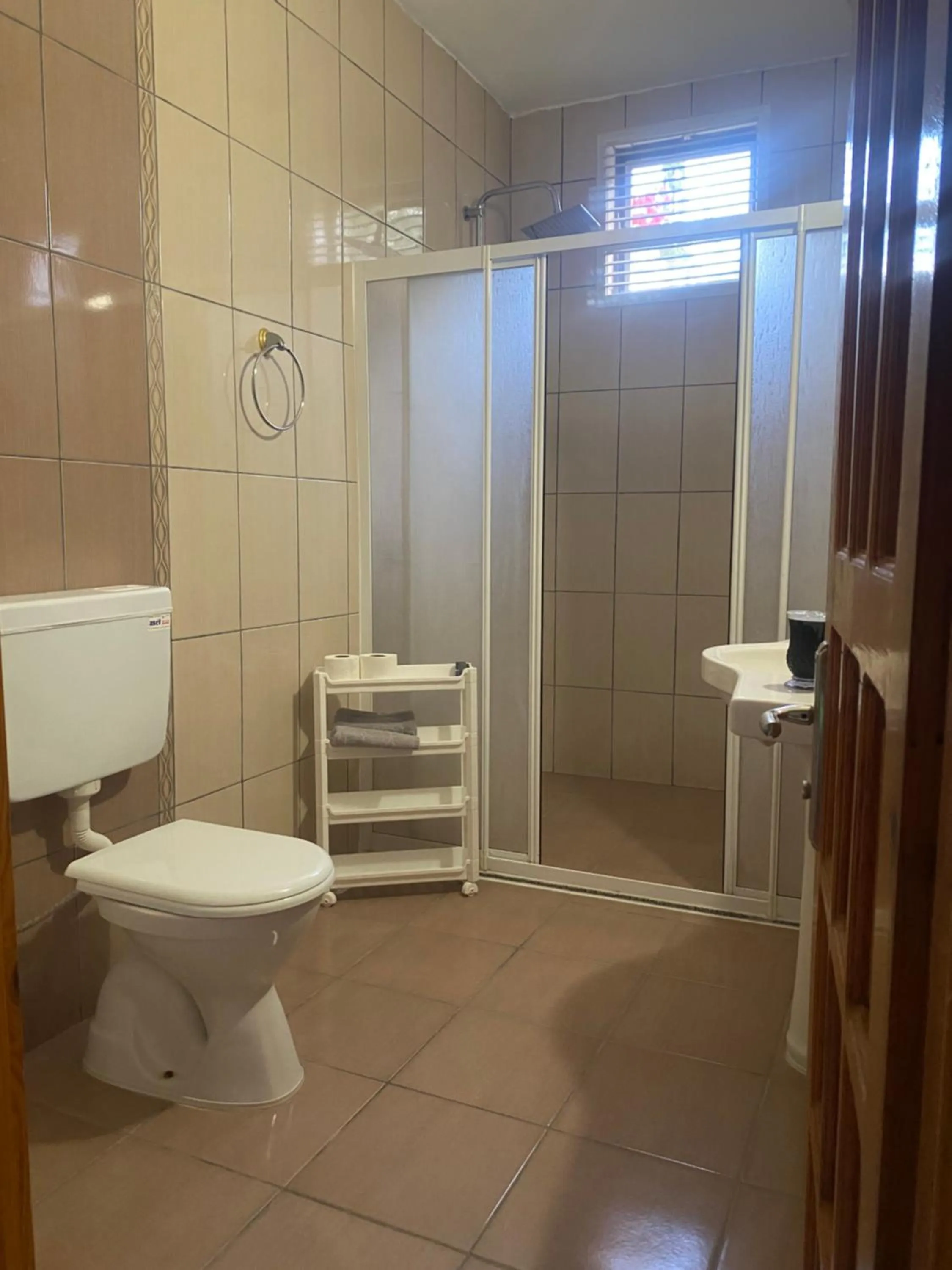 Shower in Rosemary Pansiyon