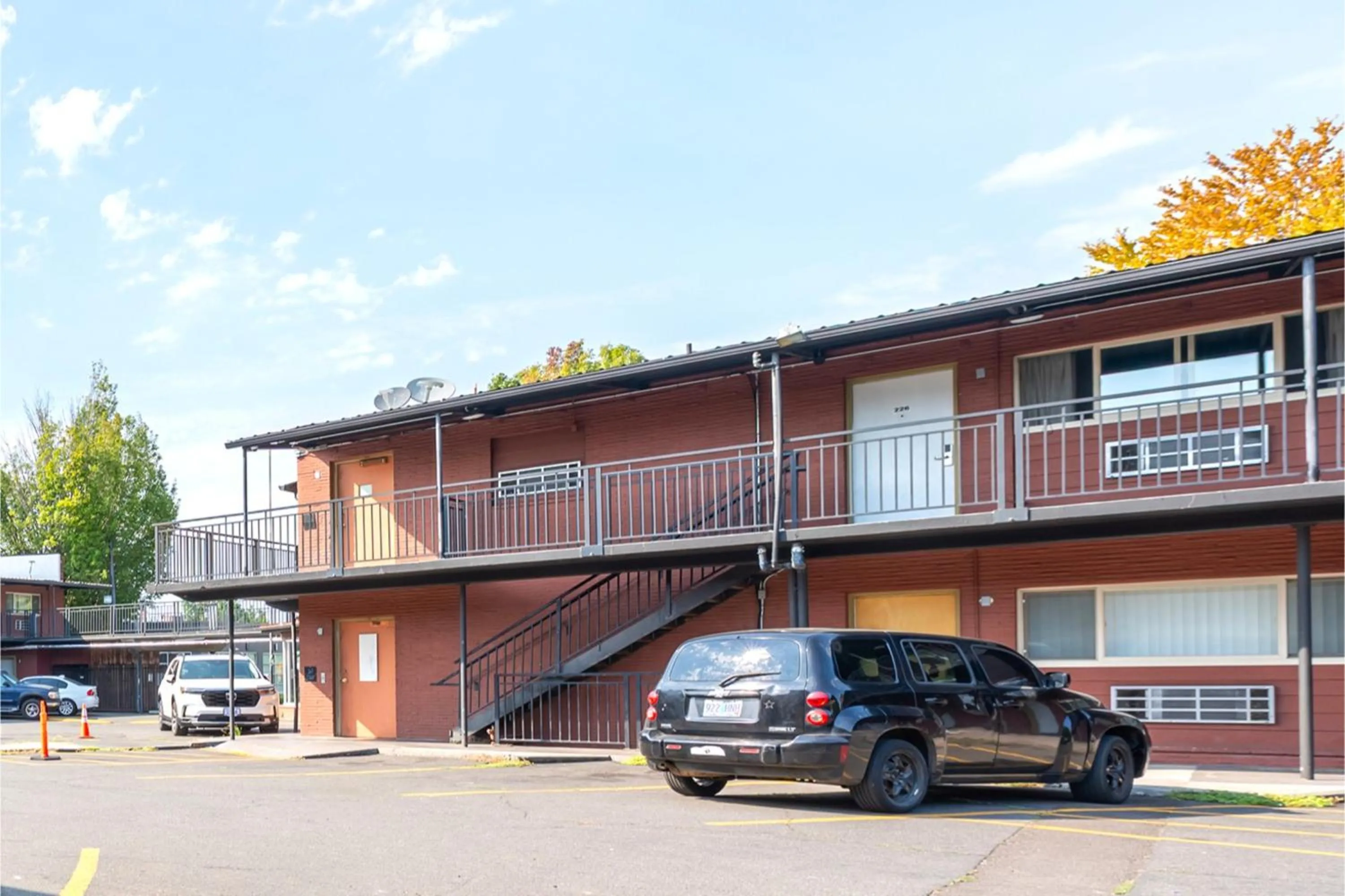 Parking in Banfield Studios By OYO Portland OR