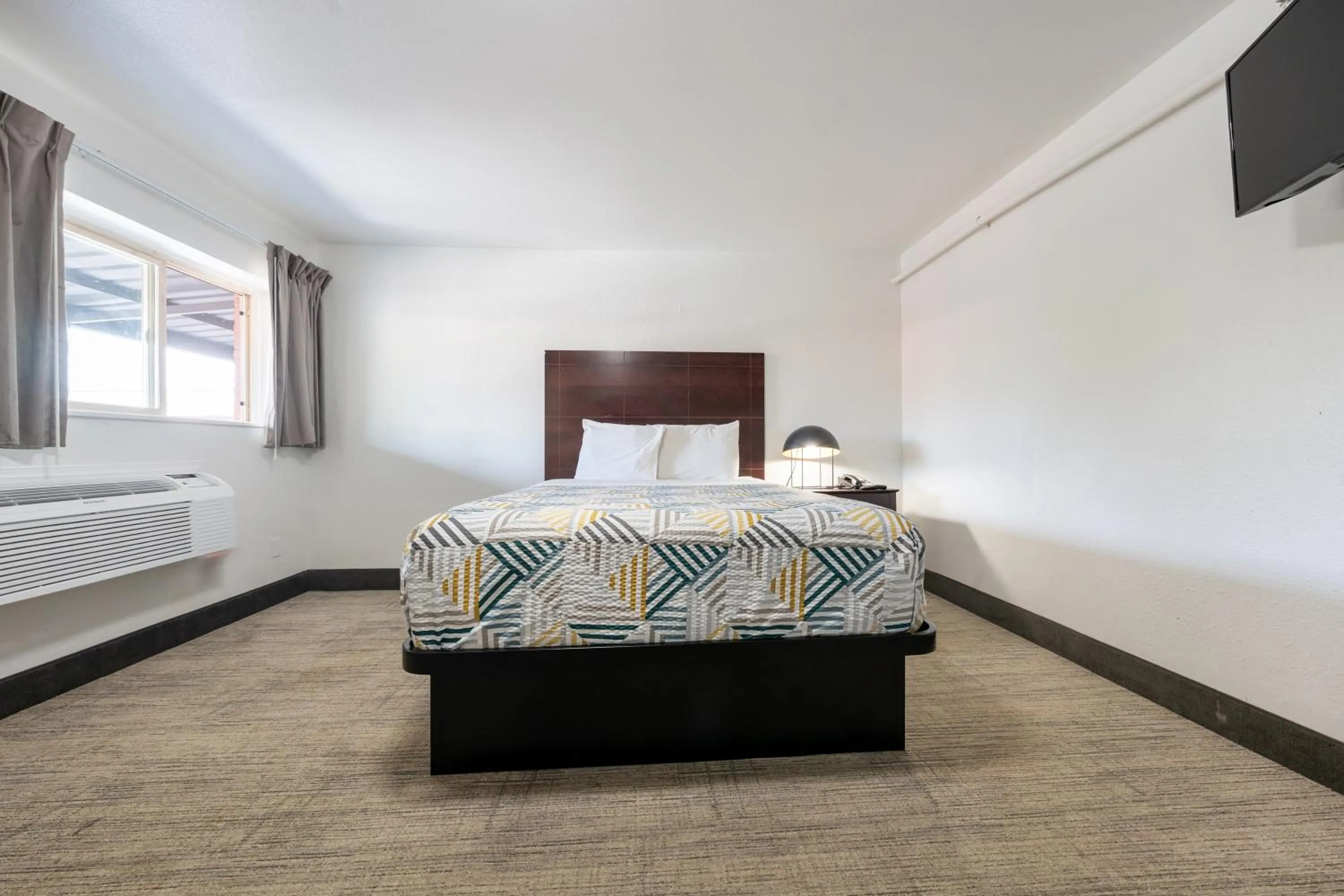 Bedroom, Bed in Banfield Studios By OYO Portland OR