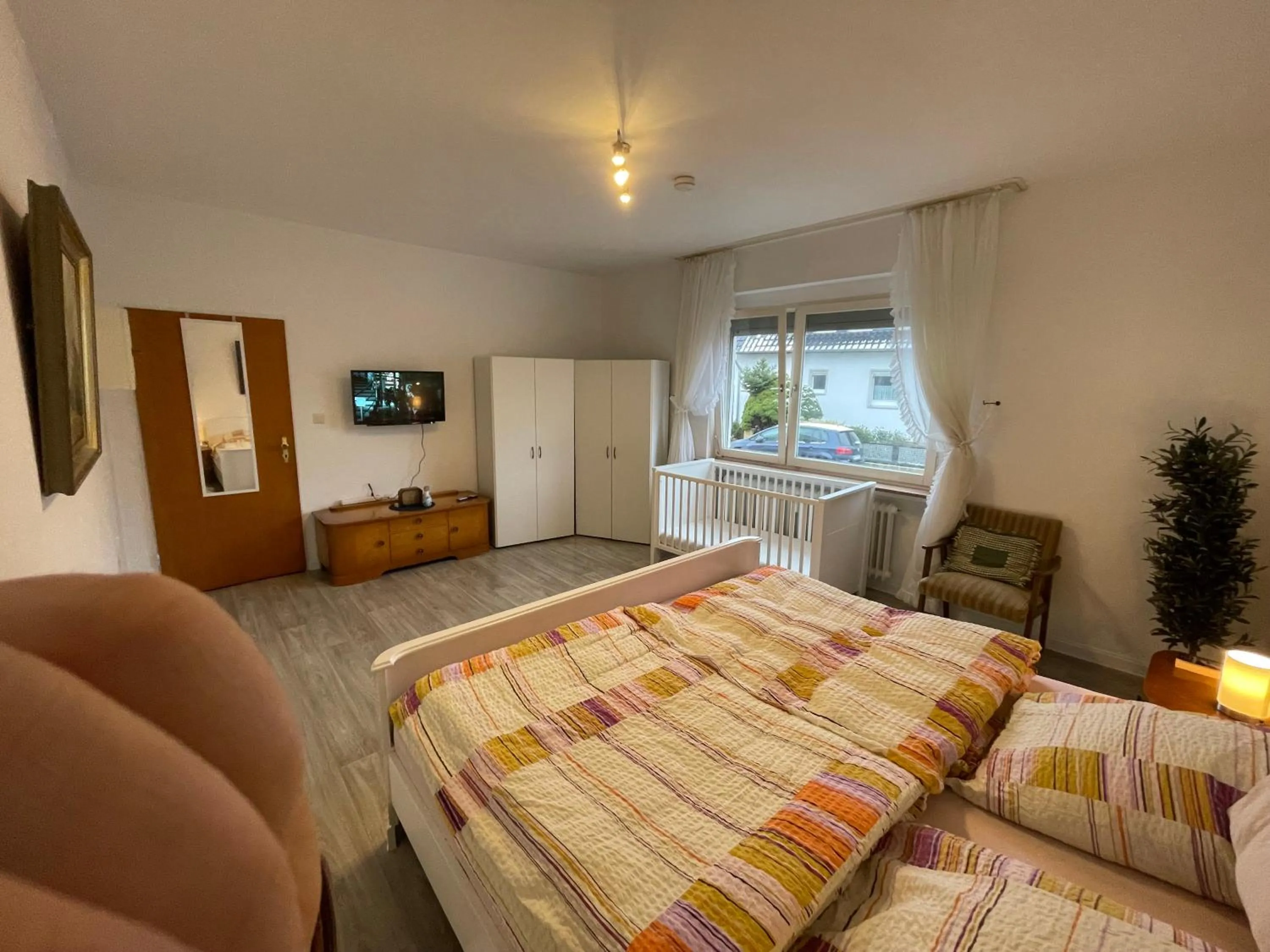 Bed in RobinsHomes-Weddel