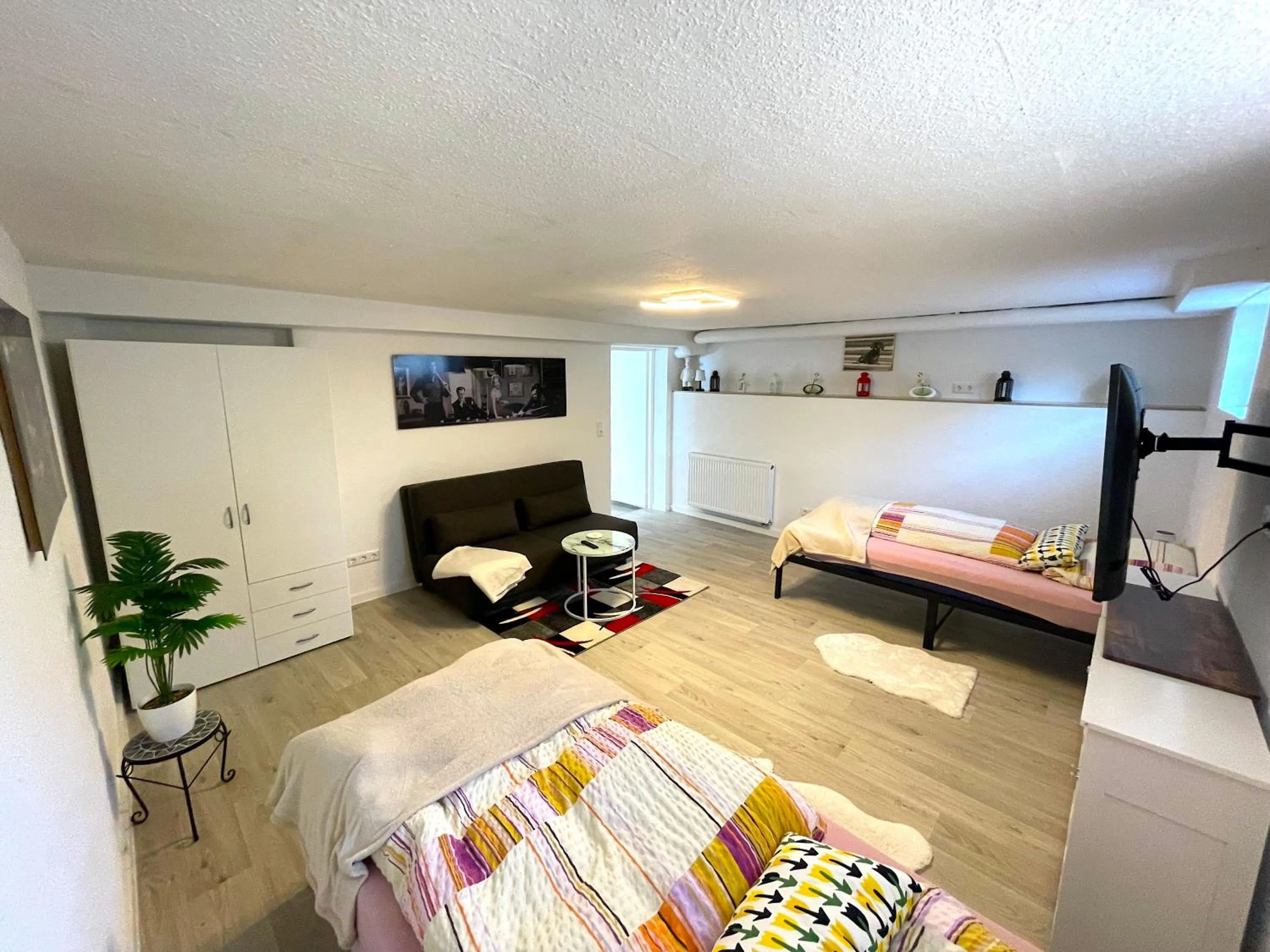 Bed in RobinsHomes-Weddel