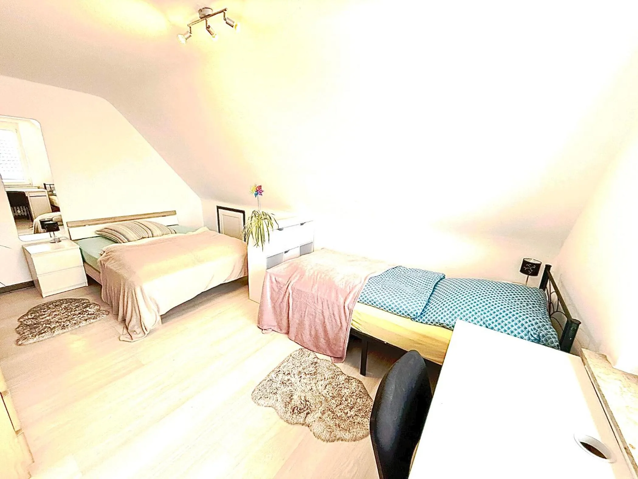 Bed in RobinsHomes-Weddel