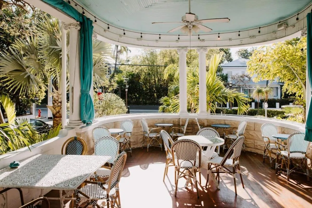 Classic King Balcony at the James House