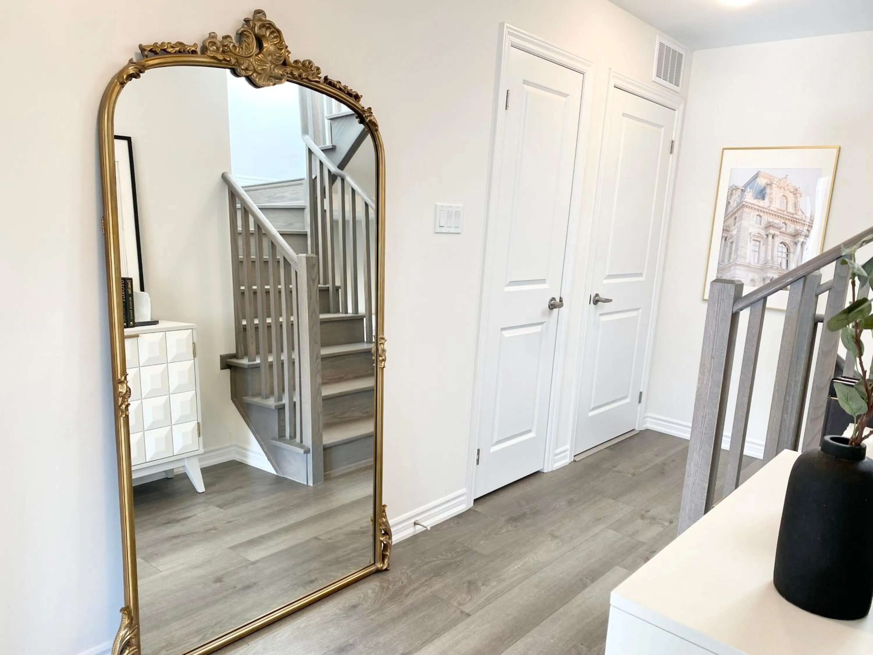 Modern and Bright Luxury Home Centrally Located in Toronto’s GTA