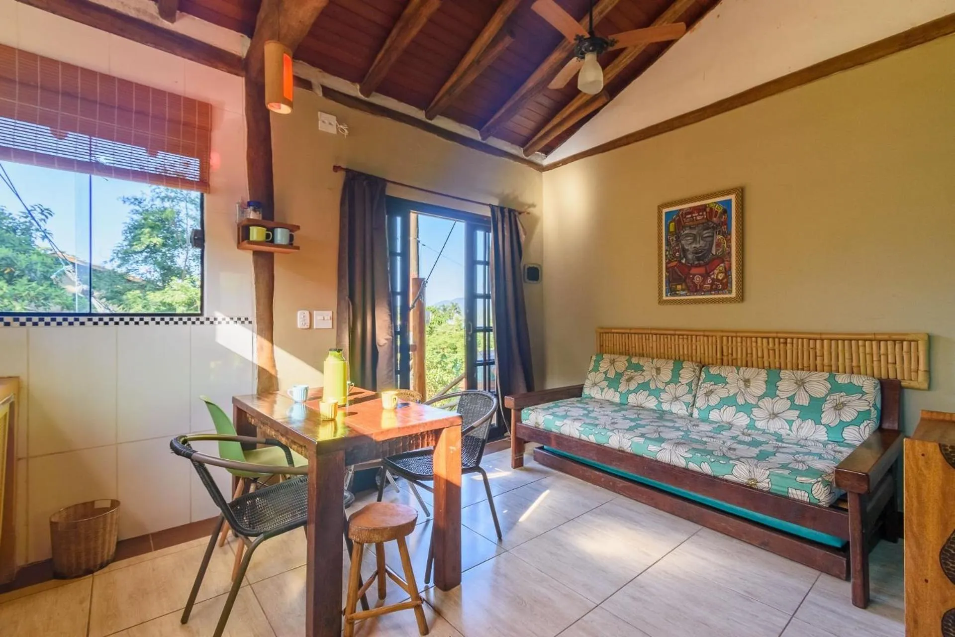 Kitchen or kitchenette in Chalés Yababali Lagoinha