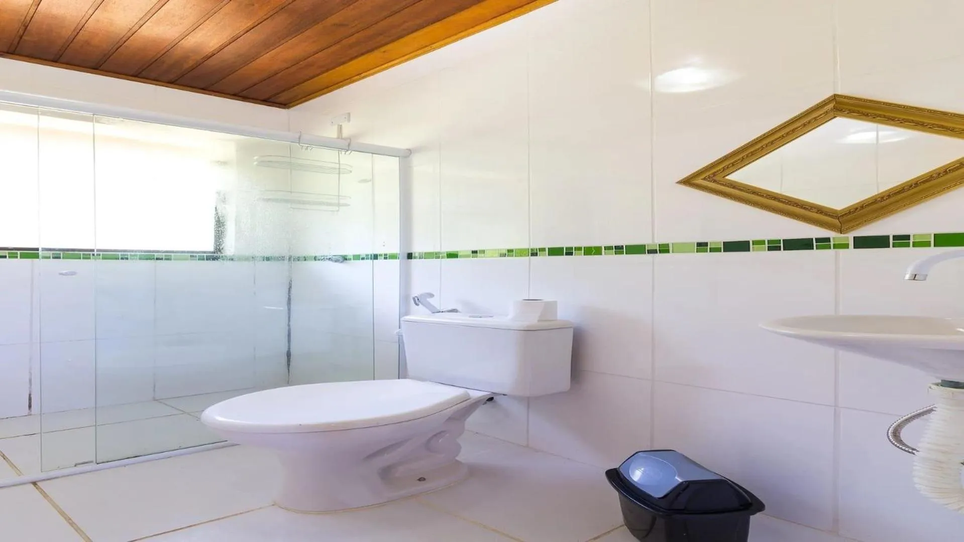 Toilet in Chalés Yababali Lagoinha