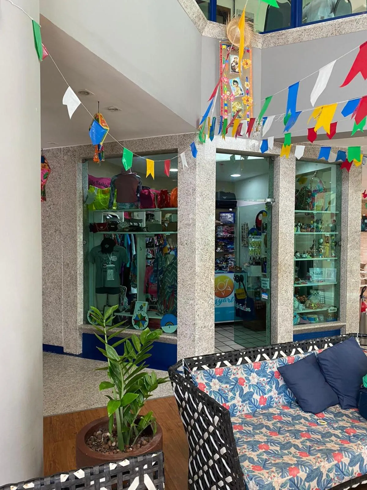 On-site shops in Flat Beira Mar Piedade