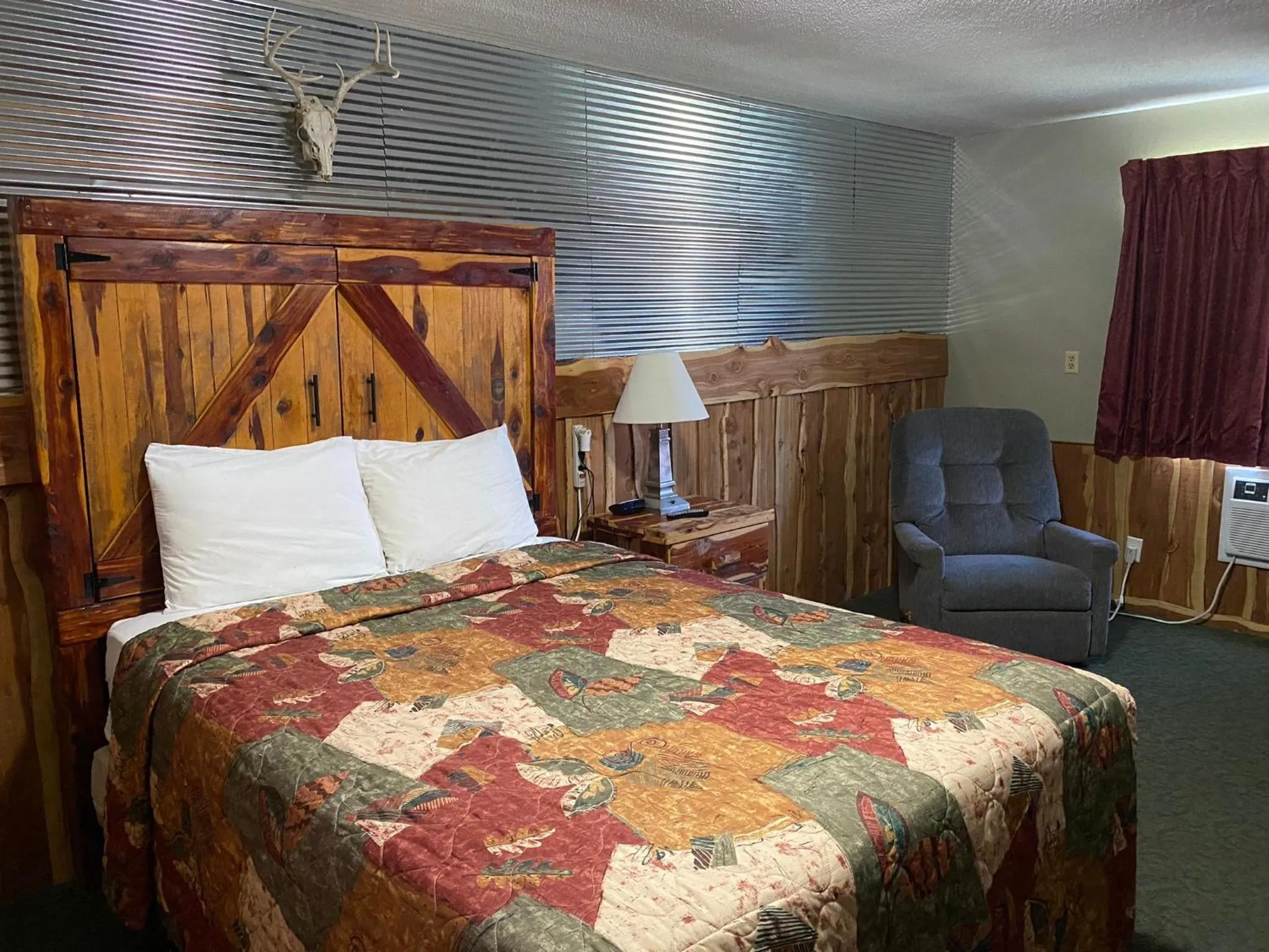 Bed in Celebrity Inn