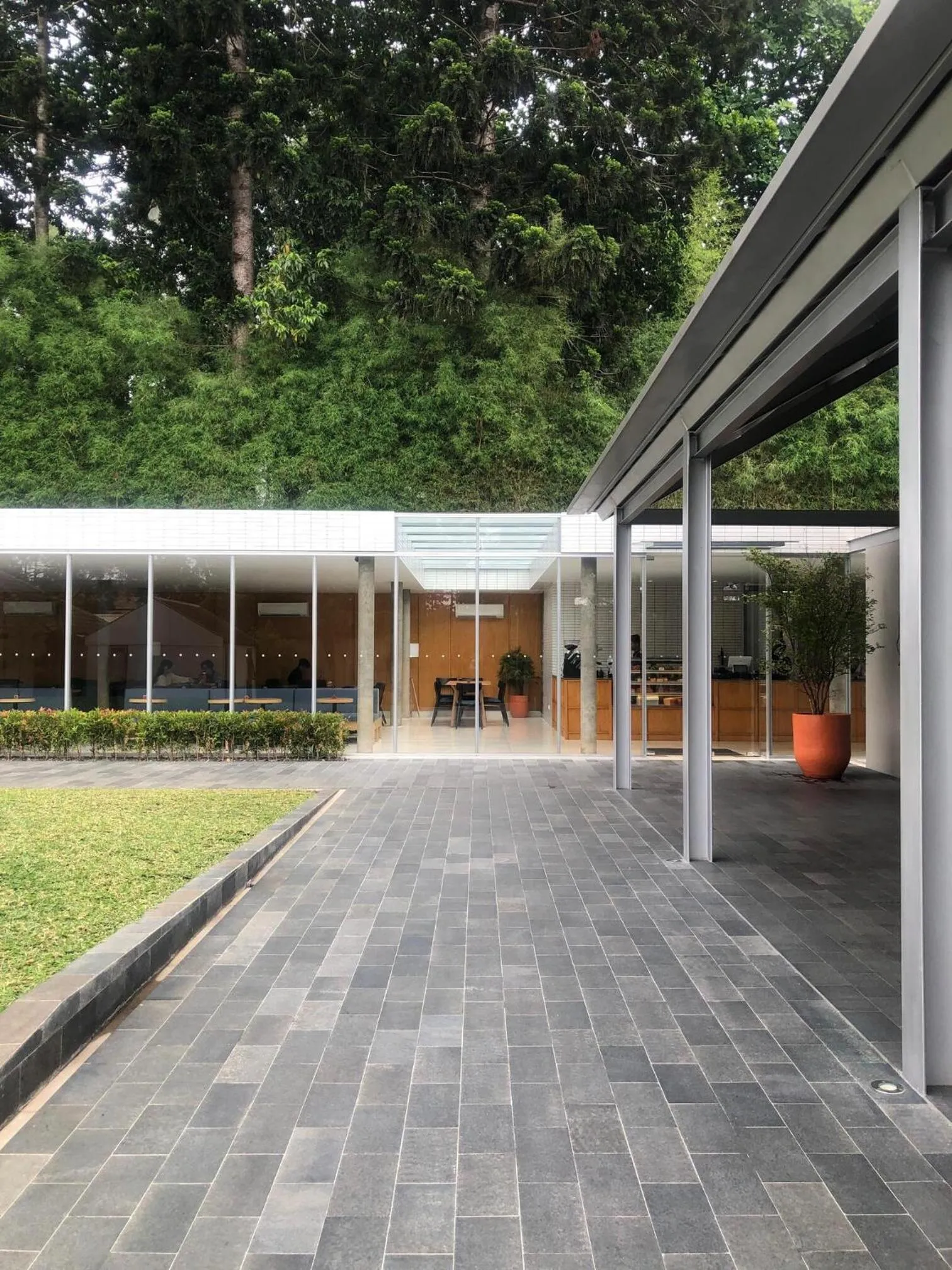 Restaurant/places to eat in Bungalow Homes