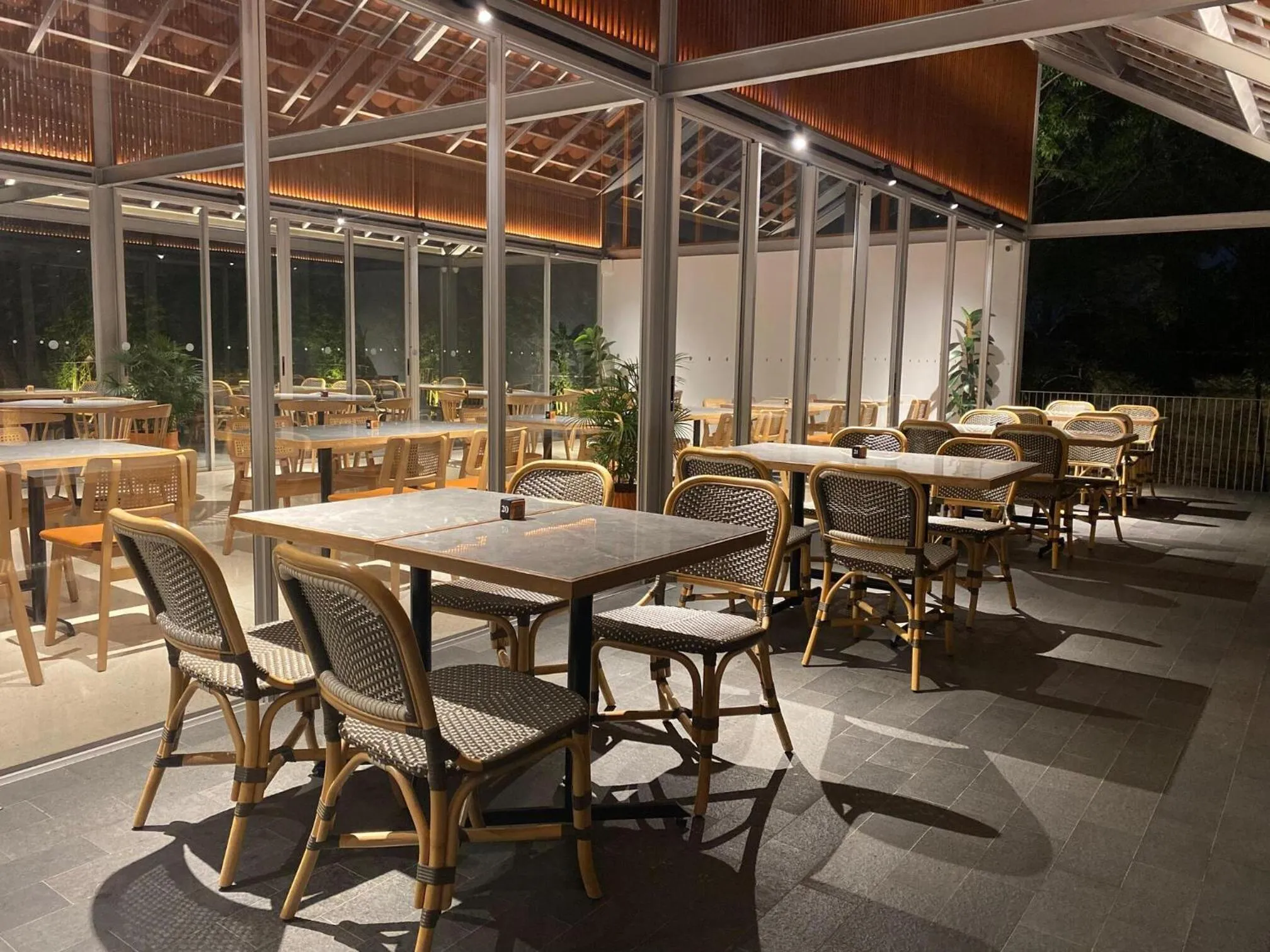 Restaurant/places to eat in Bungalow Homes