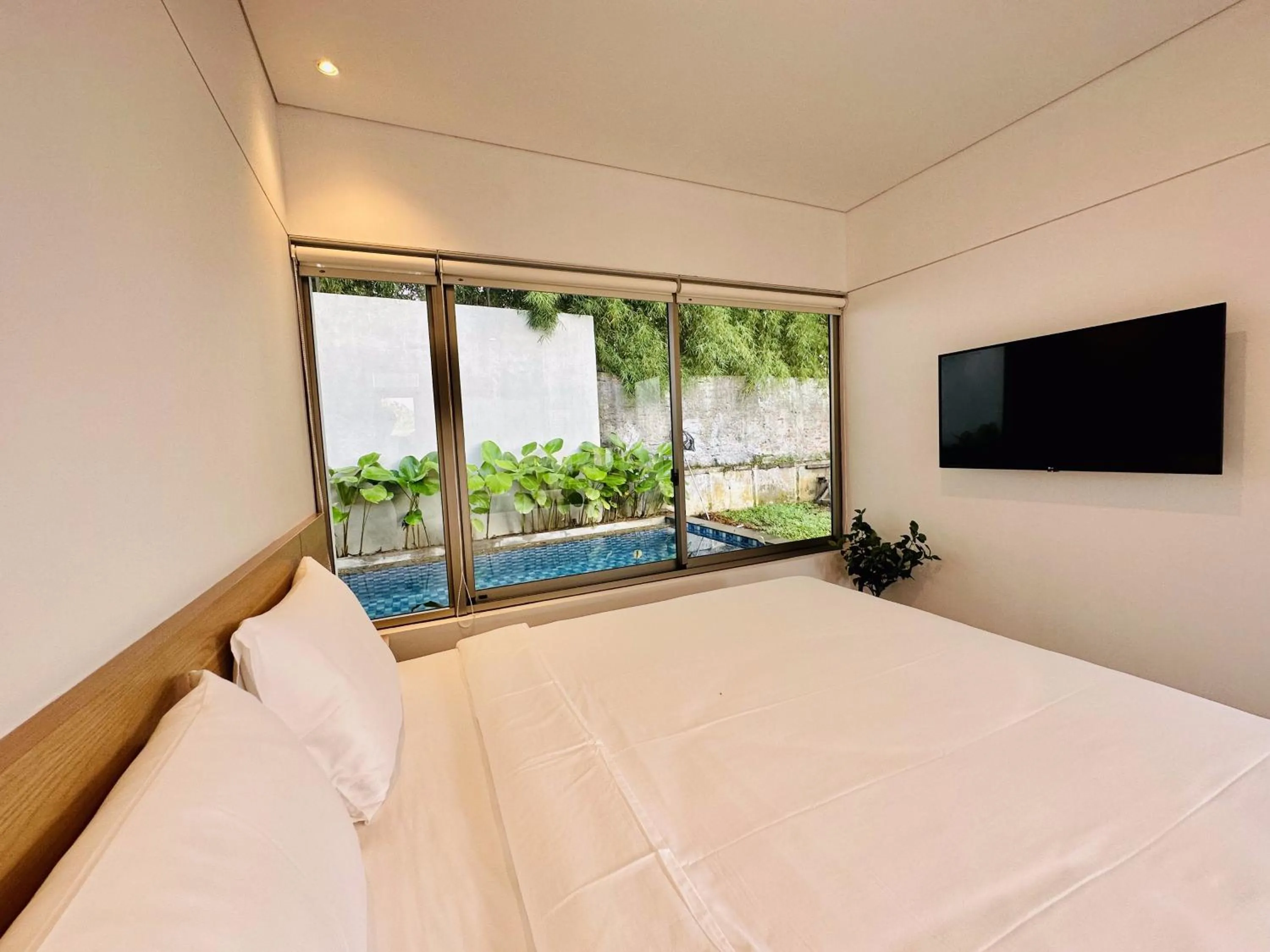 Bedroom, Bed in Bungalow Homes