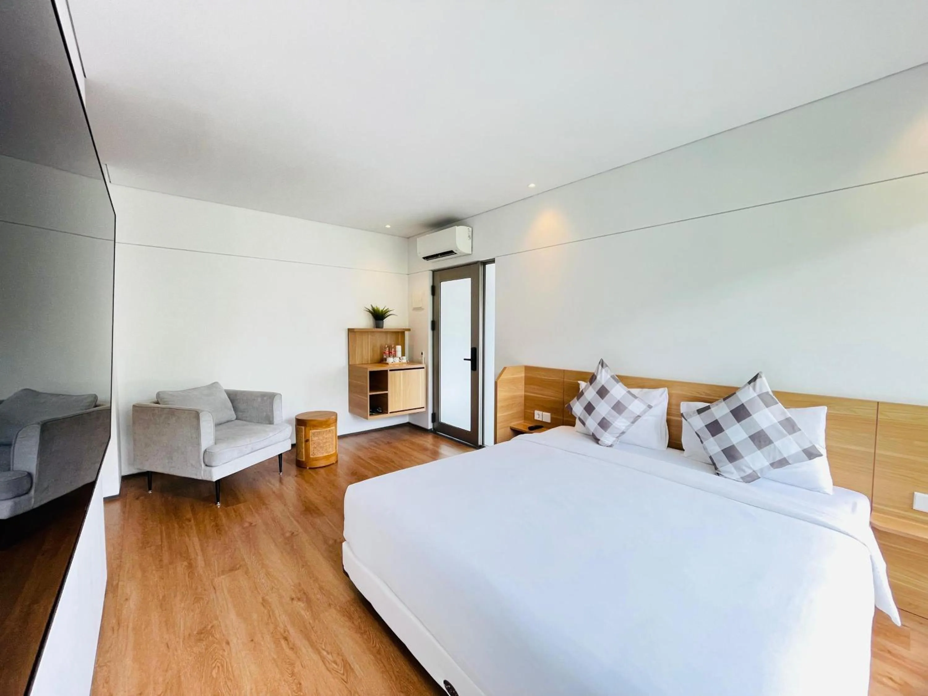 Bedroom, Bed in Bungalow Homes