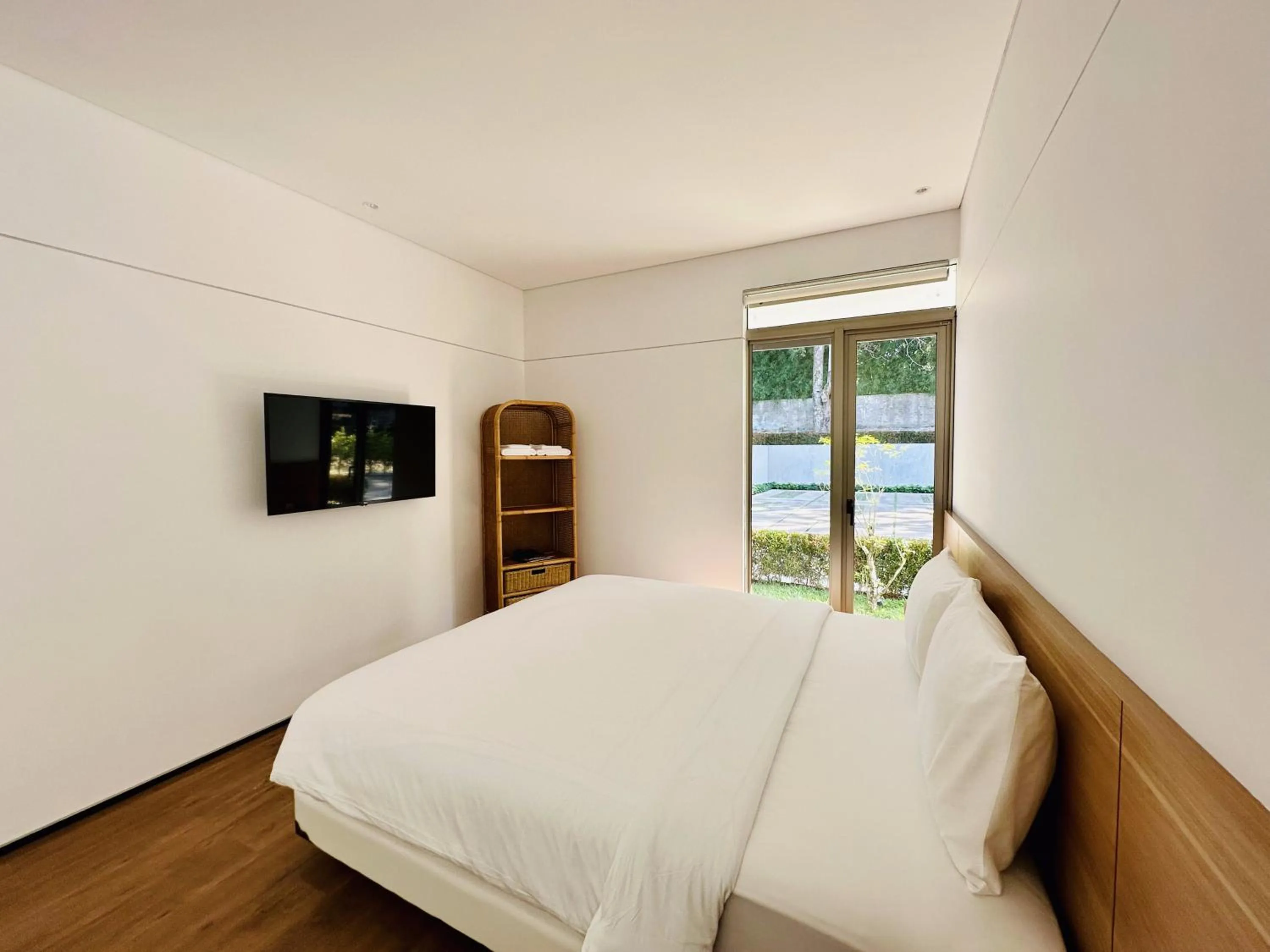 Bed in Bungalow Homes