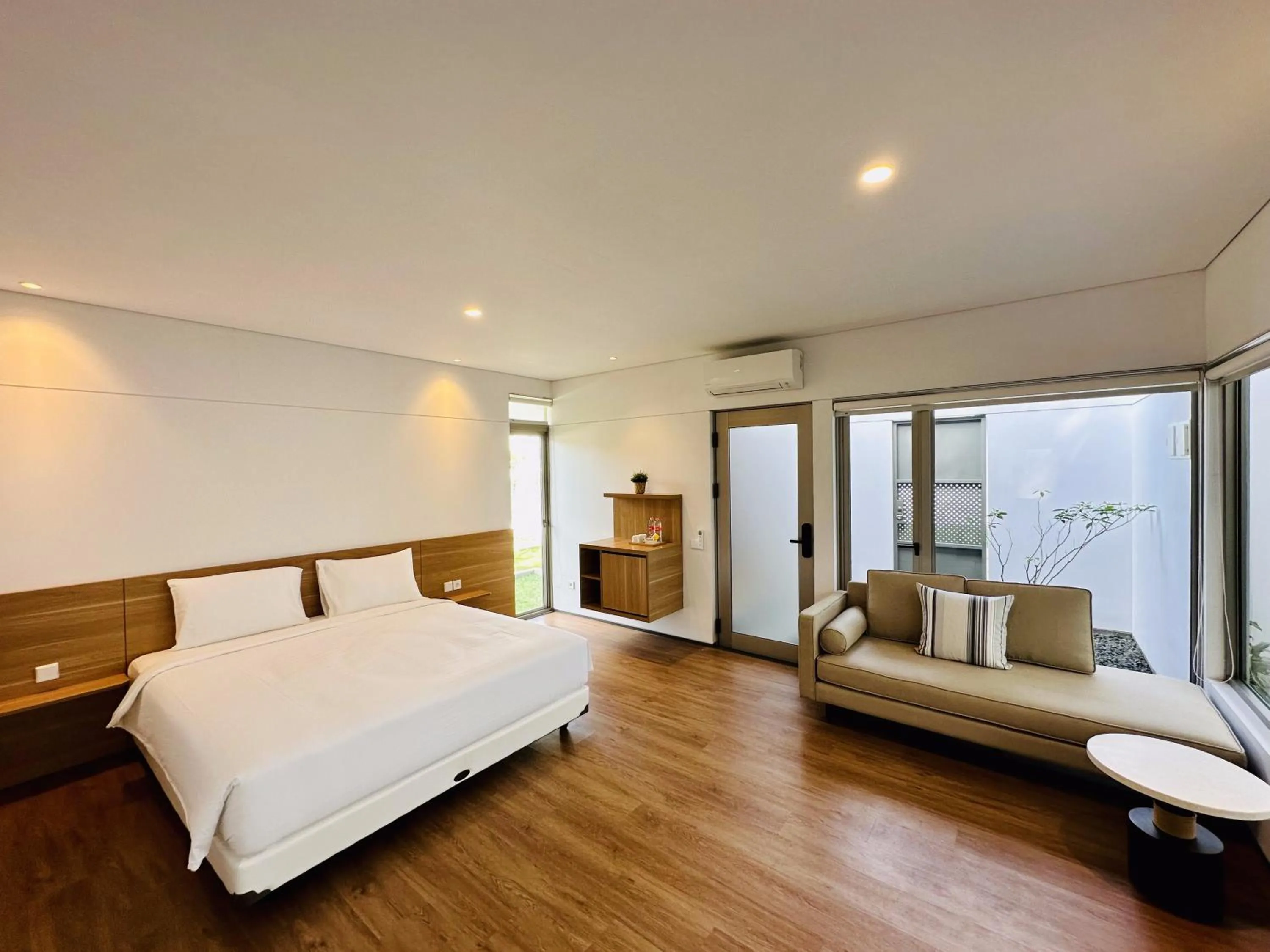 Bedroom, Bed in Bungalow Homes