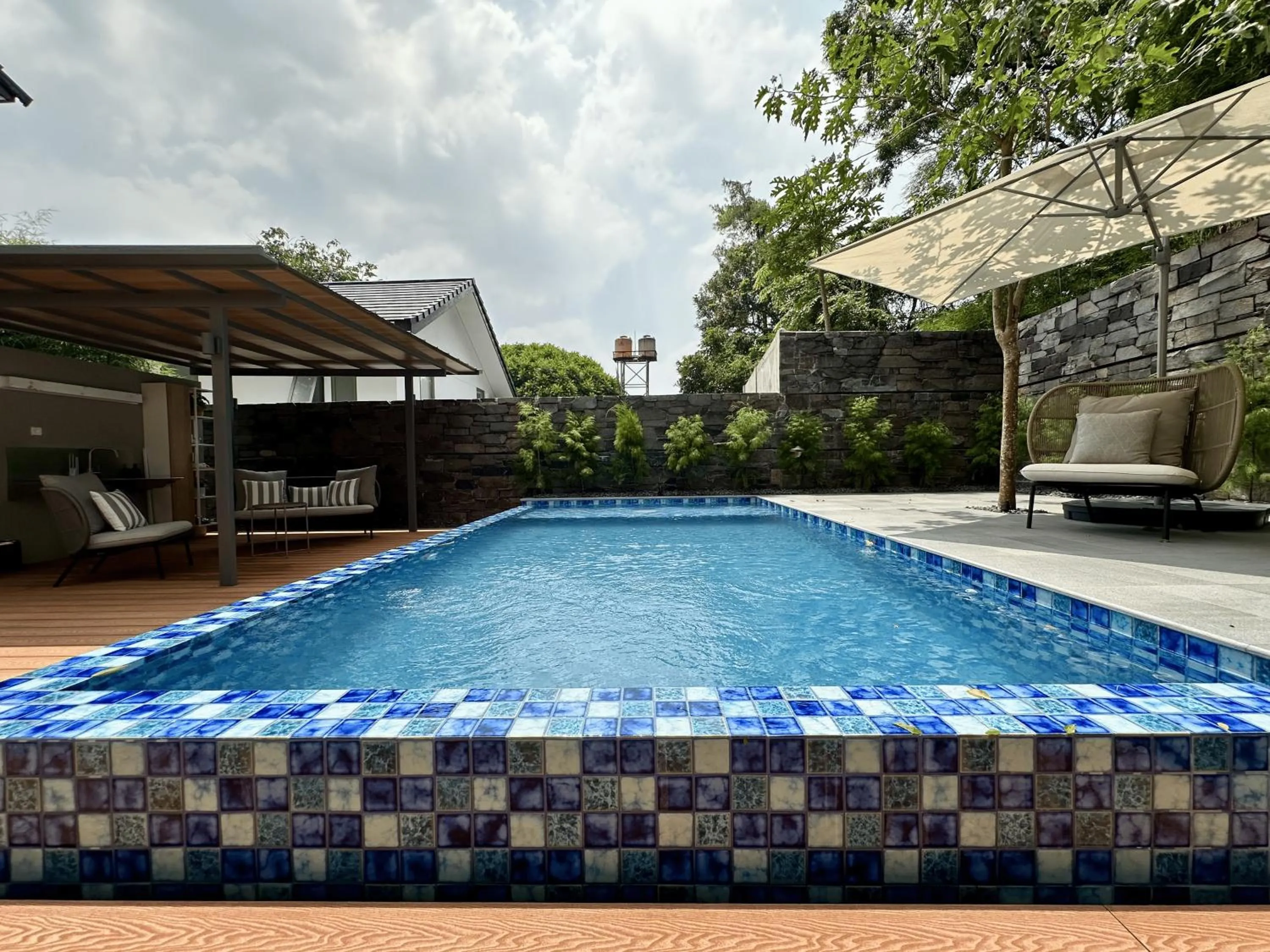 Swimming pool in Bungalow Homes