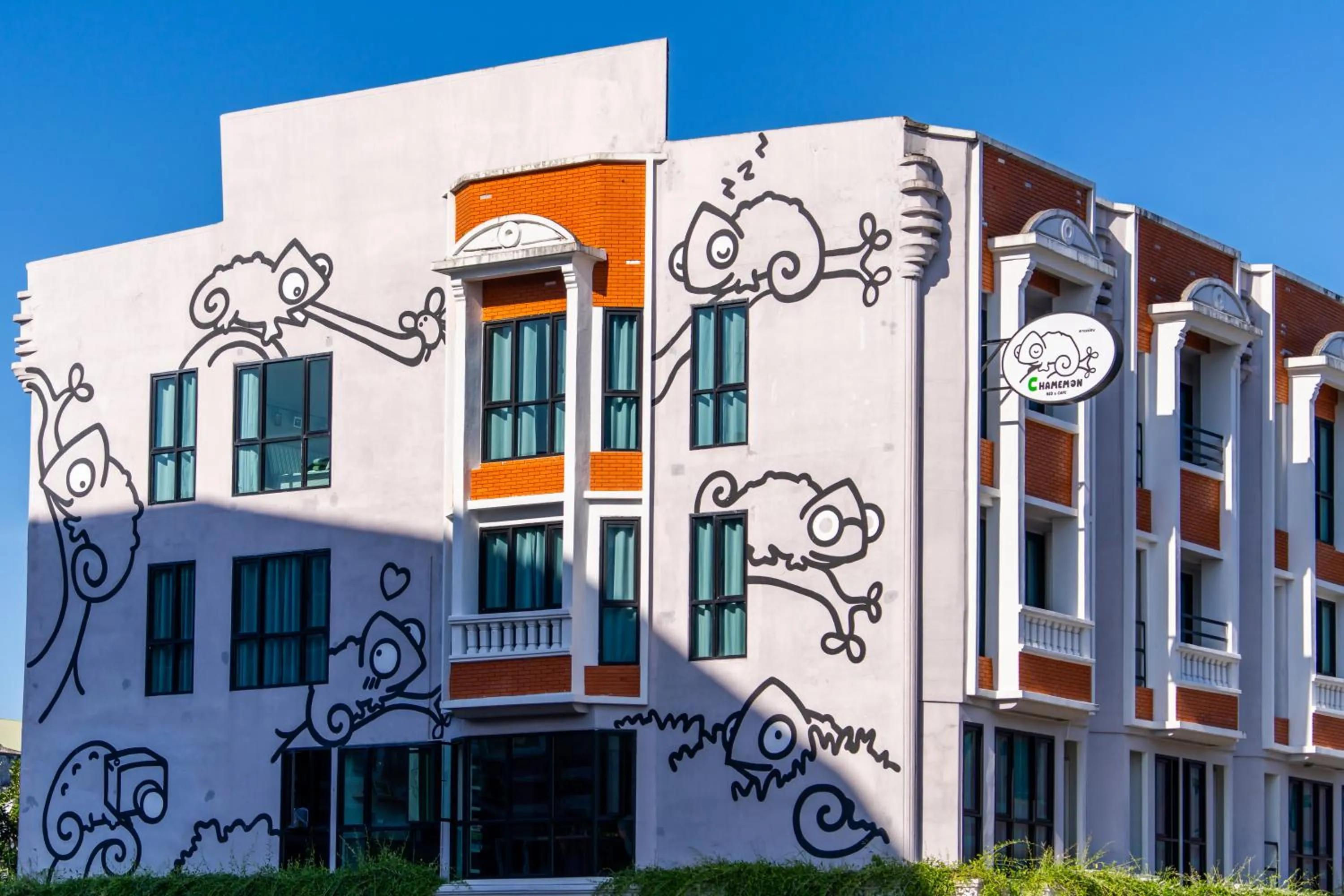 Property building in Chamemon Bed Phuket Town