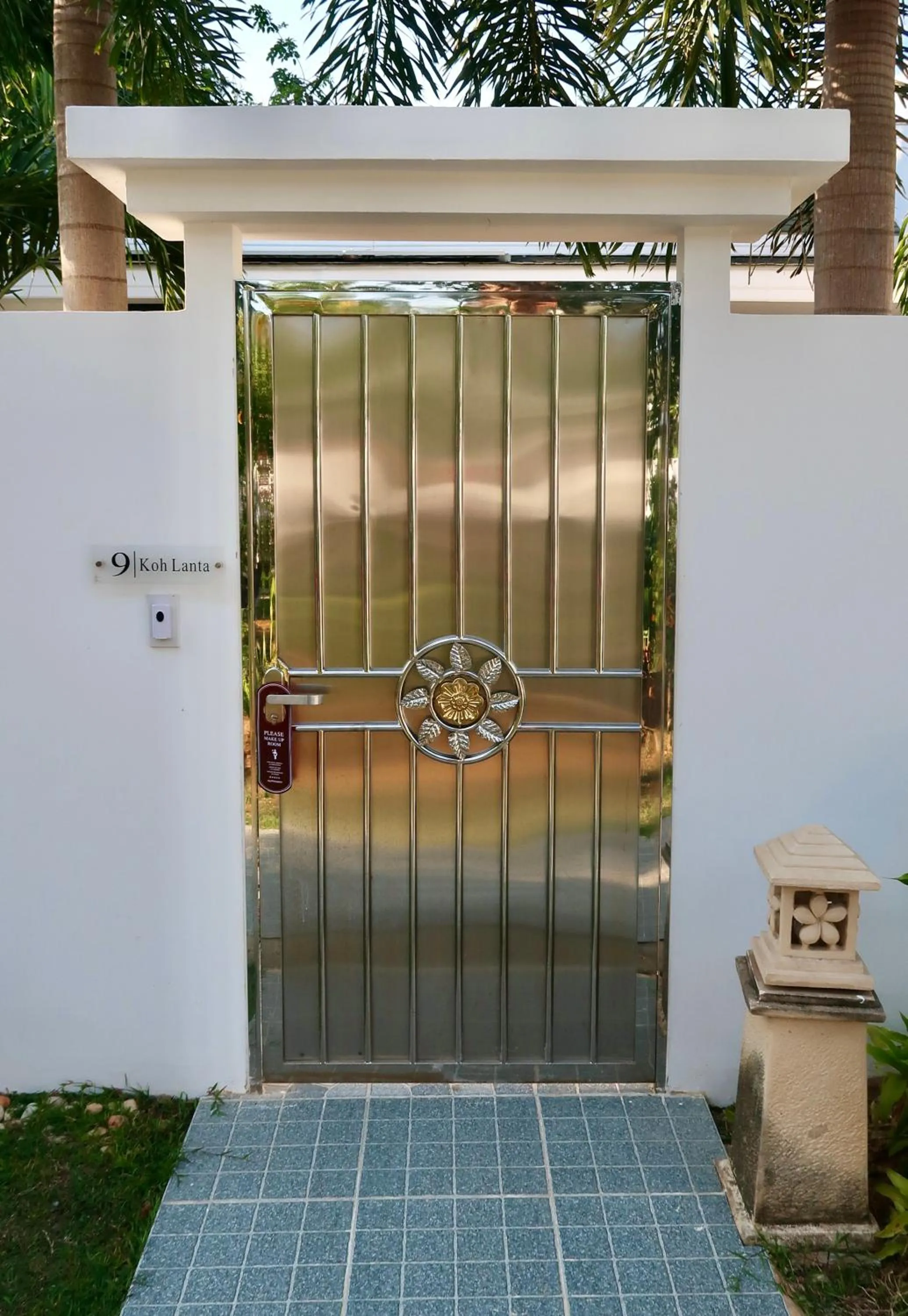 Facade/entrance in Jasmine Village