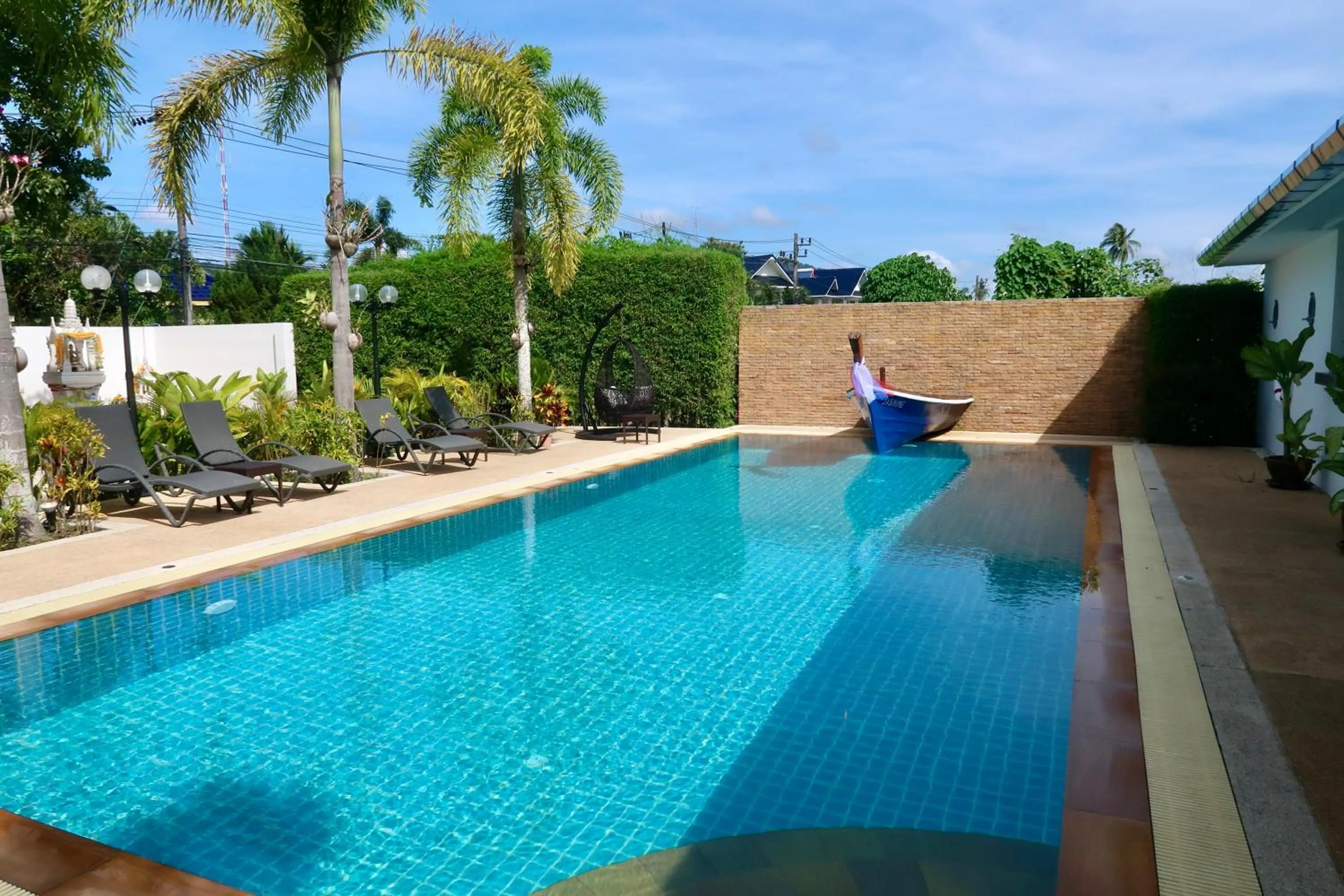 Swimming pool in Jasmine Village