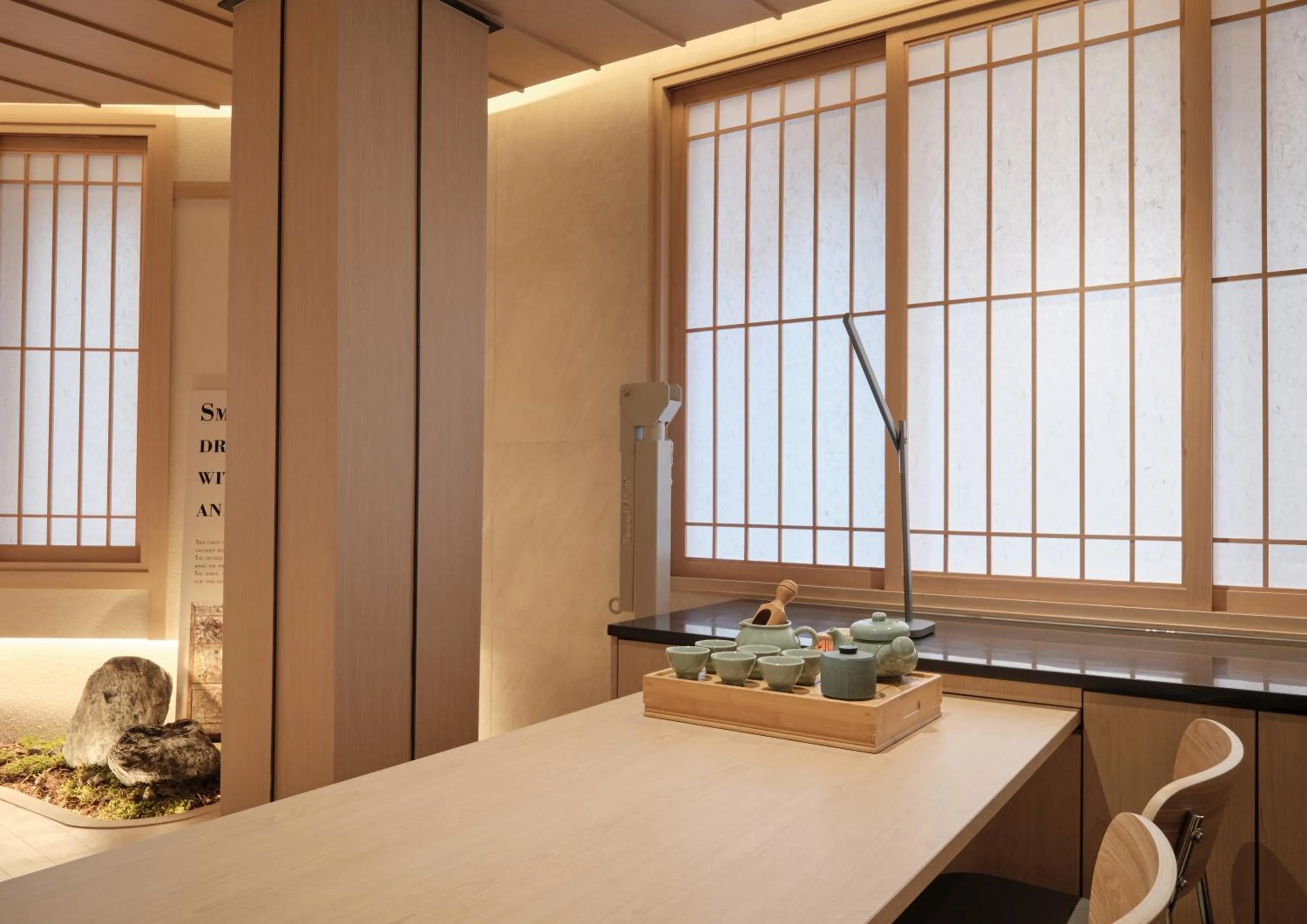 Photo of the whole room in UH Suite Central Seoul