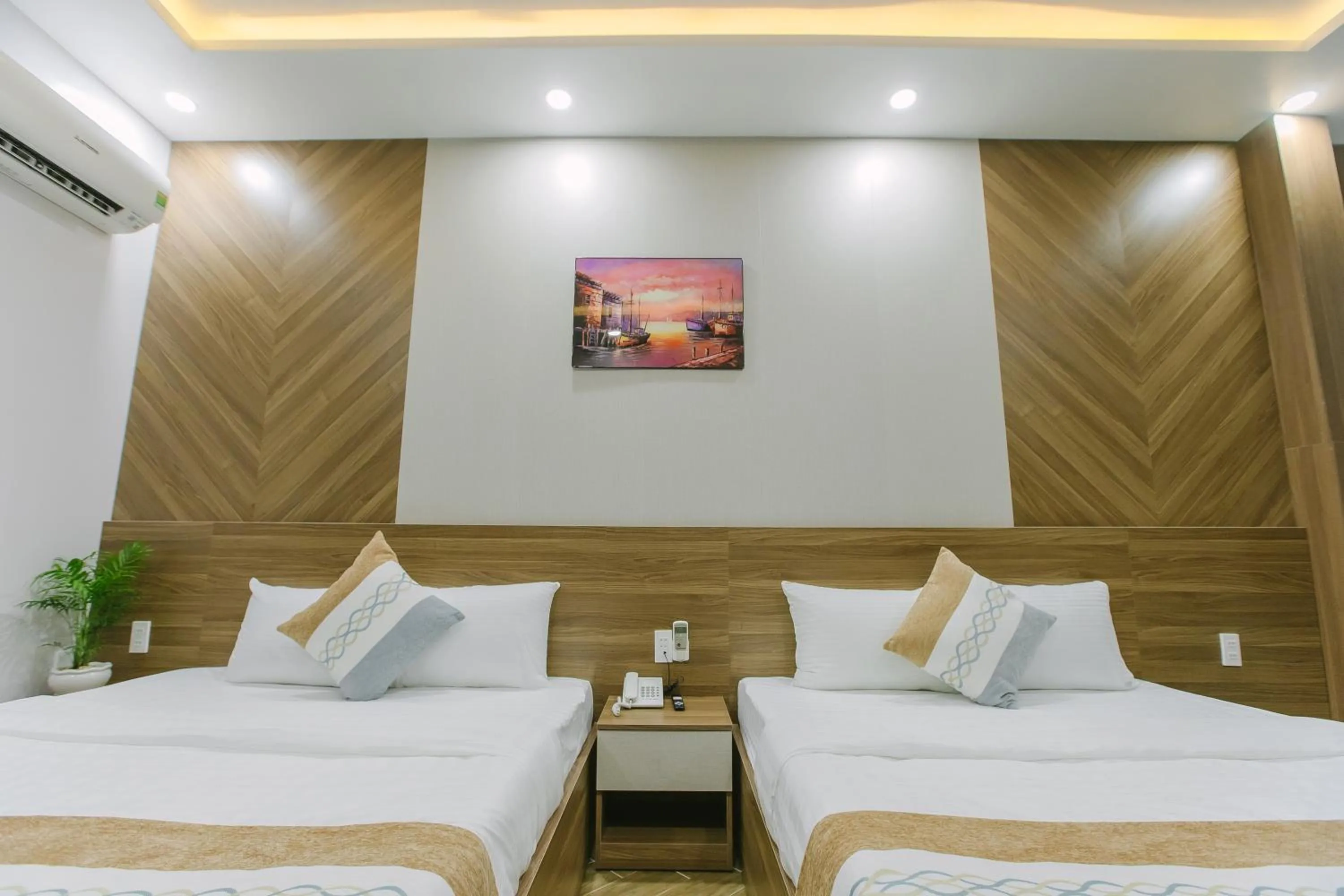 Photo of the whole room, Bed in Peony Hotel