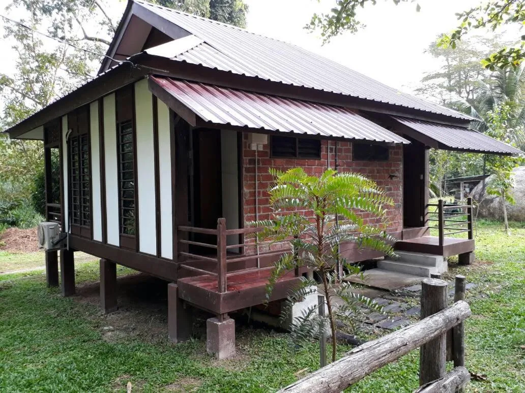 D'Impiana Riverview Chalet # Lenggong
