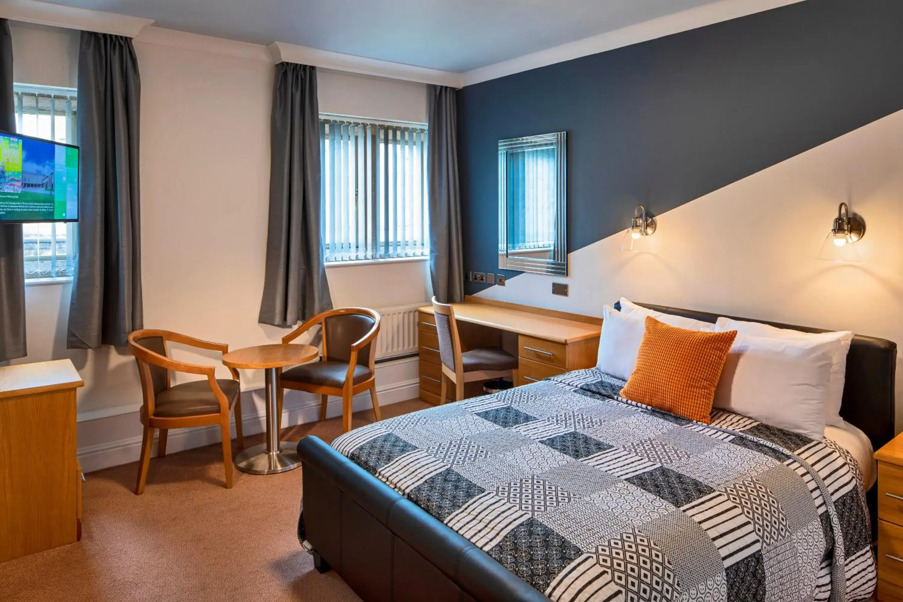 Cozy Double Room in Weetwood Hall Estate Cozy Double Room in Weetwood Hall Estate