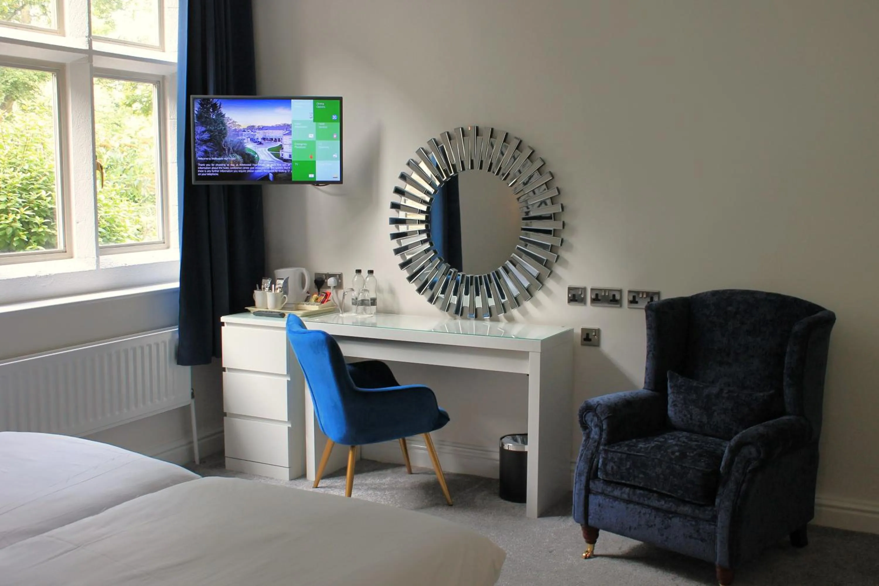 TV and multimedia, Bed in Weetwood Hall Estate