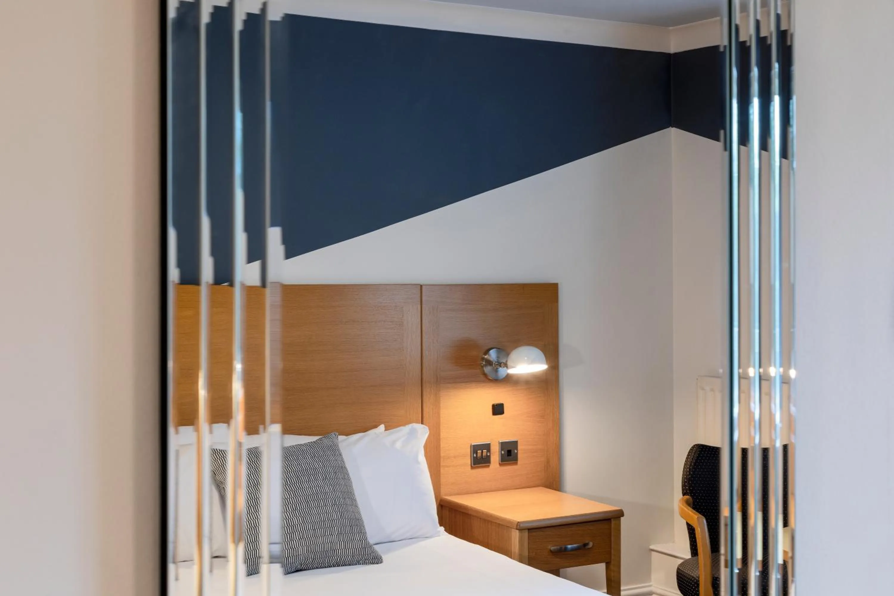 View (from property/room), Bed in Weetwood Hall Estate