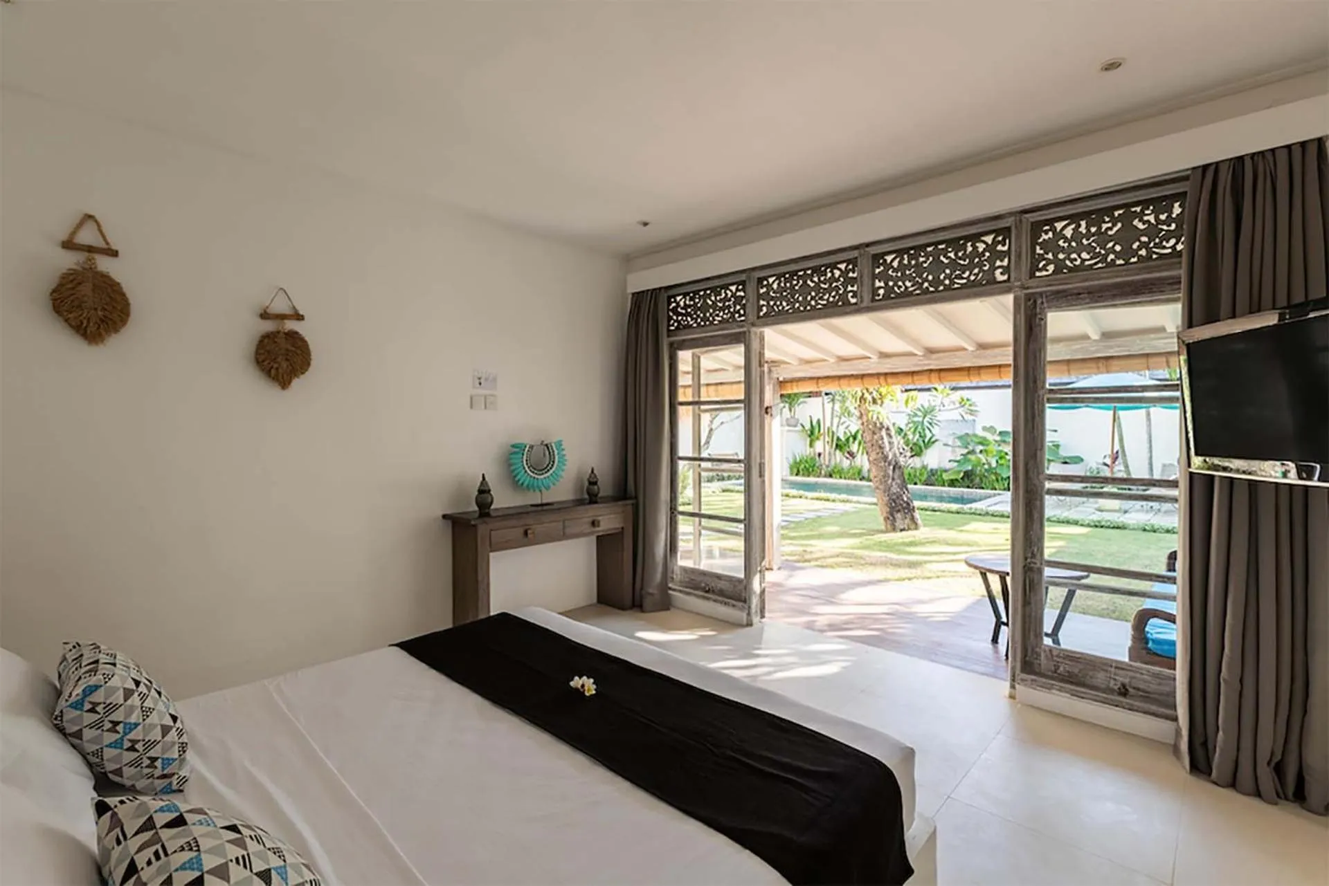 Bed in Villa Nyama by Optimum Bali Villas